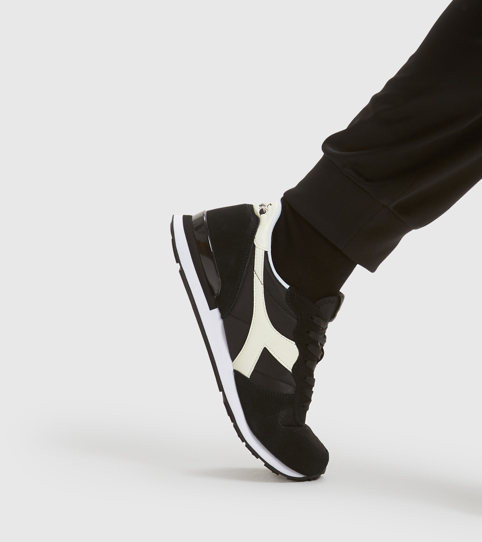 Trainer - Unisex CAMARO BLACK /WHITE - Diadora