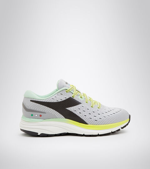 Chaussures de running - Femme MYTHOS BLUSHIELD 6 W ARGENT DD/GRIS ACIER/NOIR - Diadora