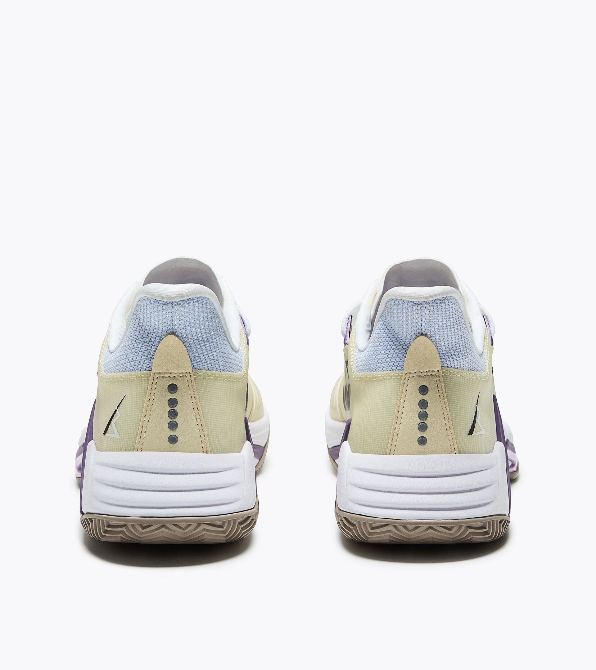 Tennis shoe for clay courts - Stability & control - Women&rsquo;s
 B.ICON 3 CLAY RUTABAGA/BLK/GRAPE COMPOTE - Diadora