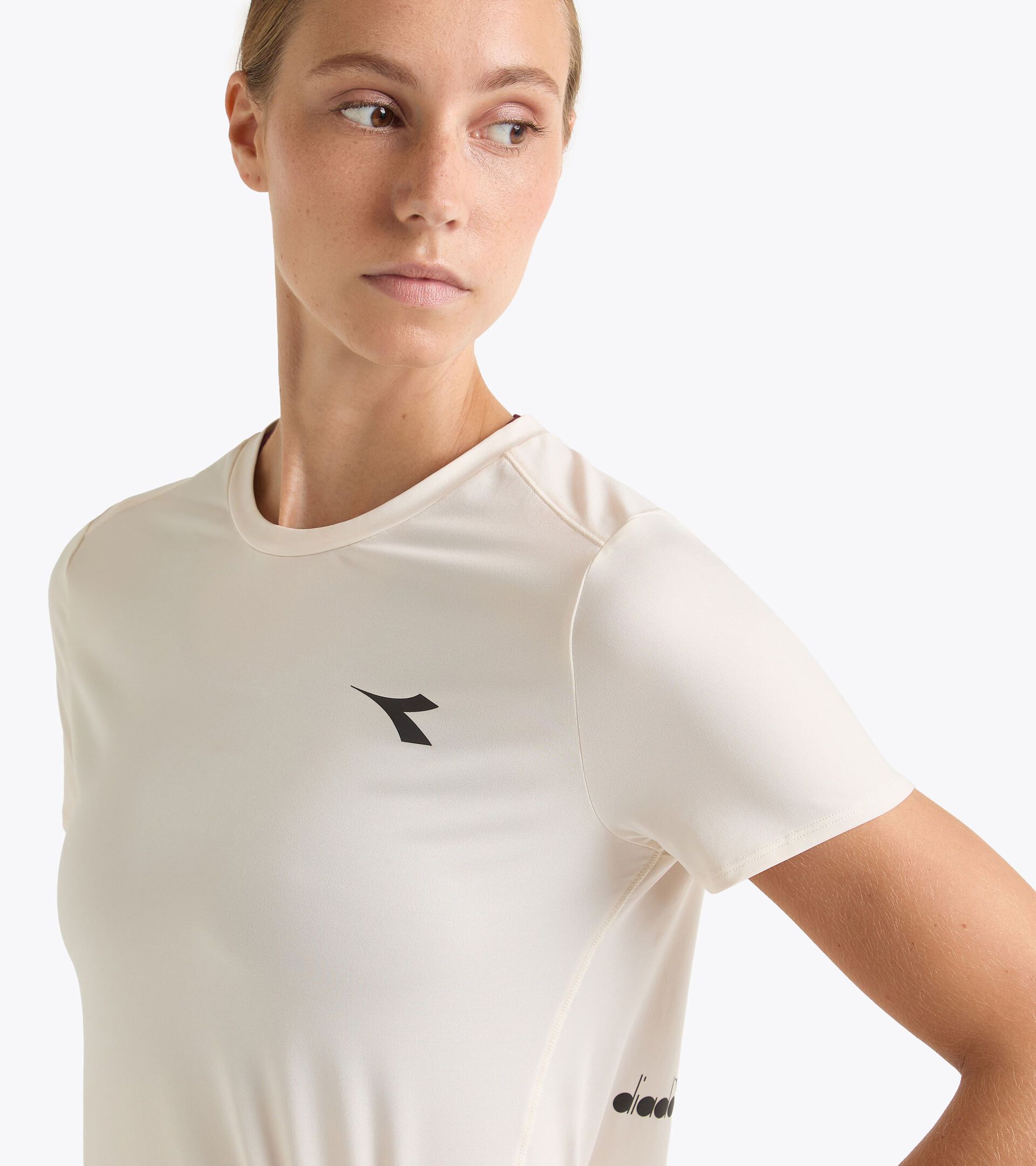 High performance running t-shirt - Women’s
L. SS T-SHIRT TECH RUN CREW WHISPER WHITE - Diadora
