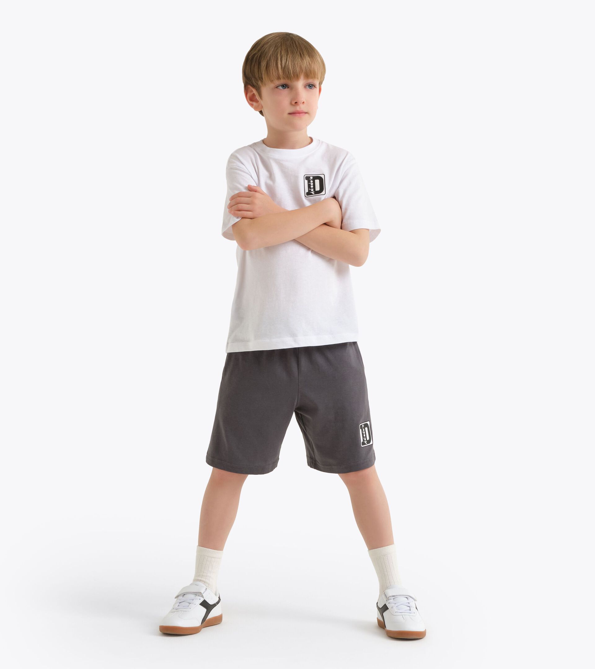 Sports set - T-shirt and shorts - Boys
 JB. SET ESS. SPORTS II SS OPTICAL WHITE - Diadora