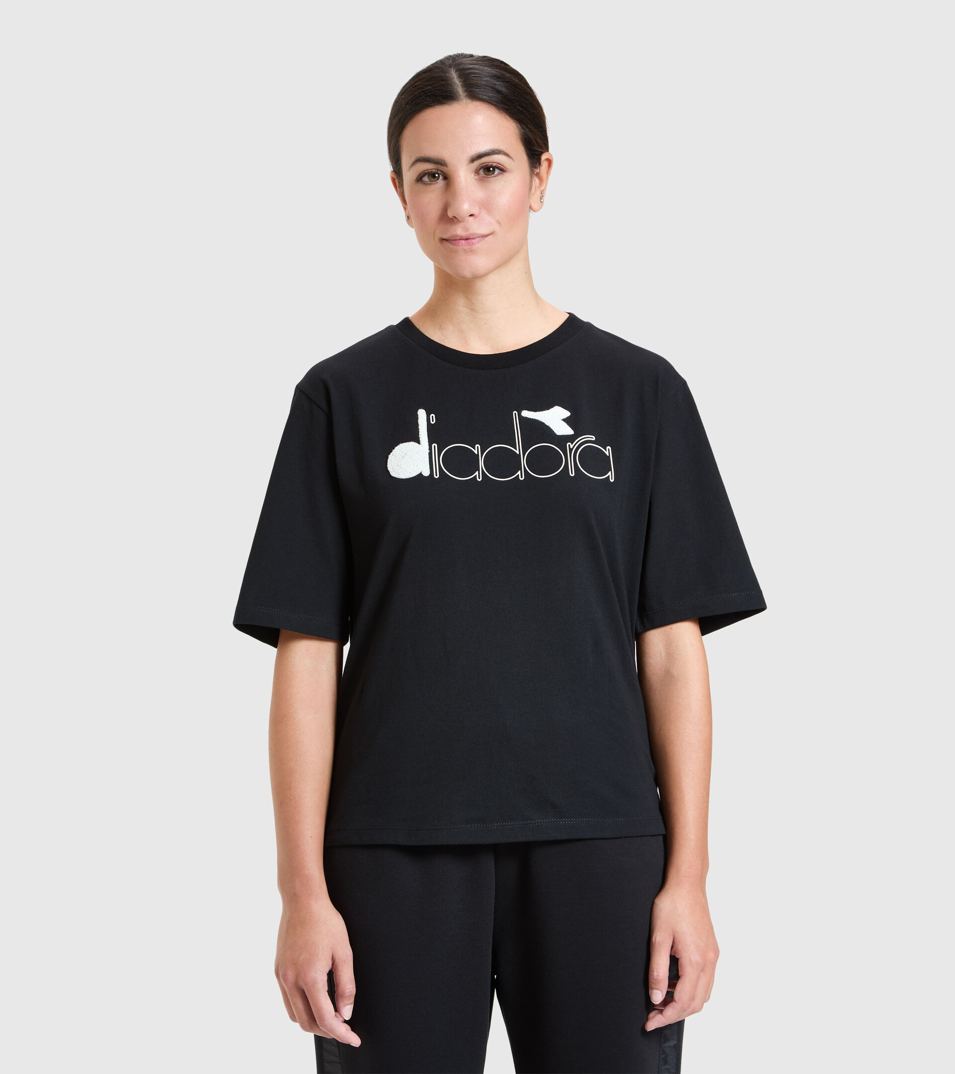 Camiseta - Mujer L. T-SHIRT SS URBANITY NEGRO - Diadora