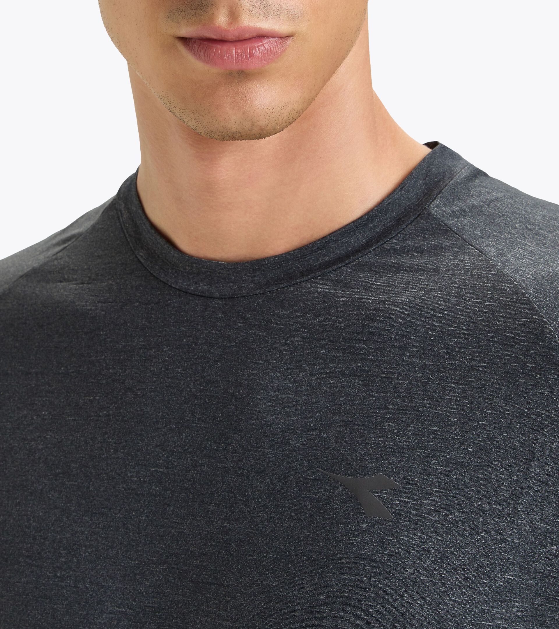 T-shirt de running - Homme SS T-SHIRT TECH NOIR - Diadora