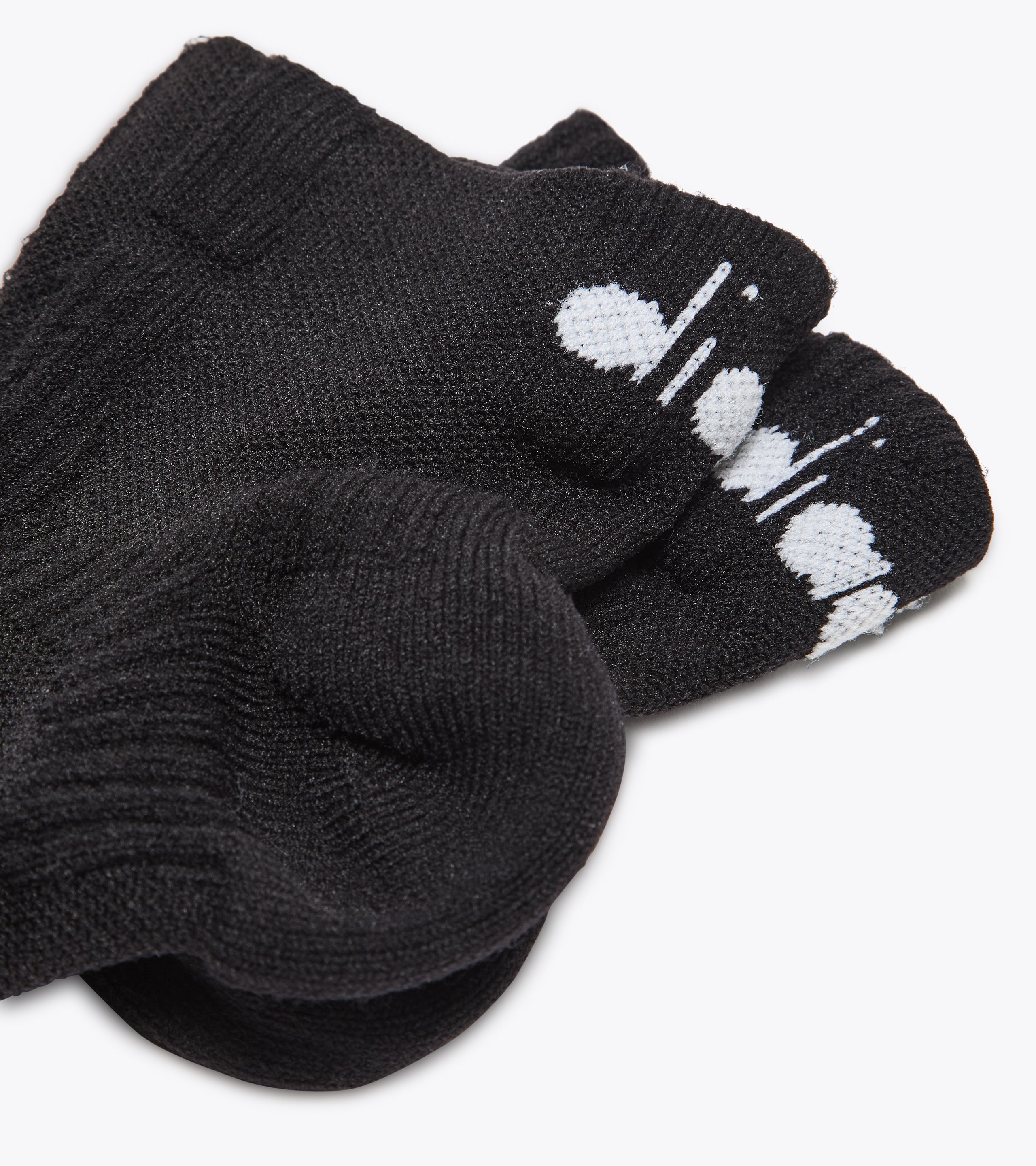 CUSHION QUARTER SOCKS