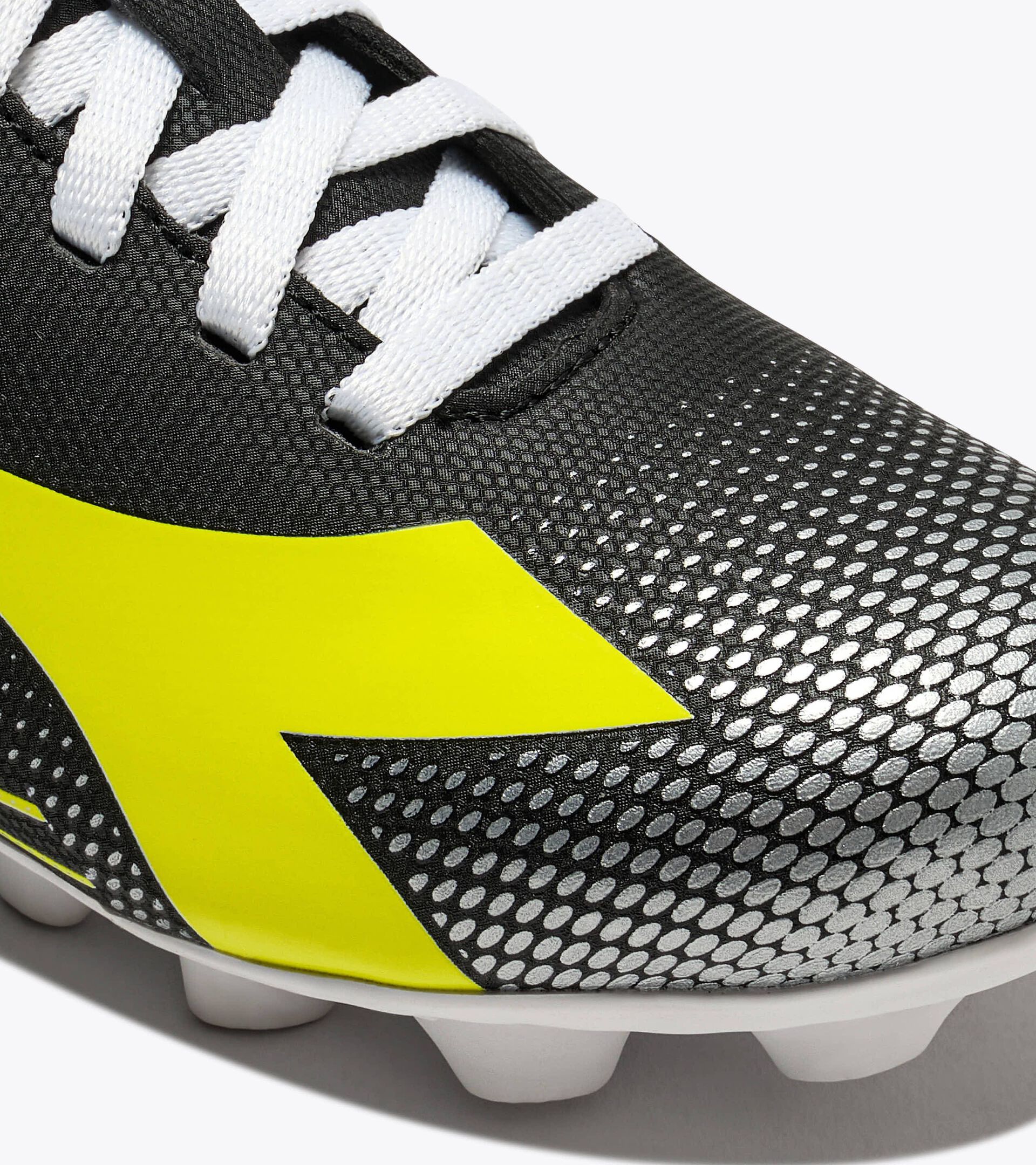 Calcio boots for hard grounds - Junior
 PICHICHI 8 MD JR BLACK/YELLOW FL DD/SILVER DD - Diadora