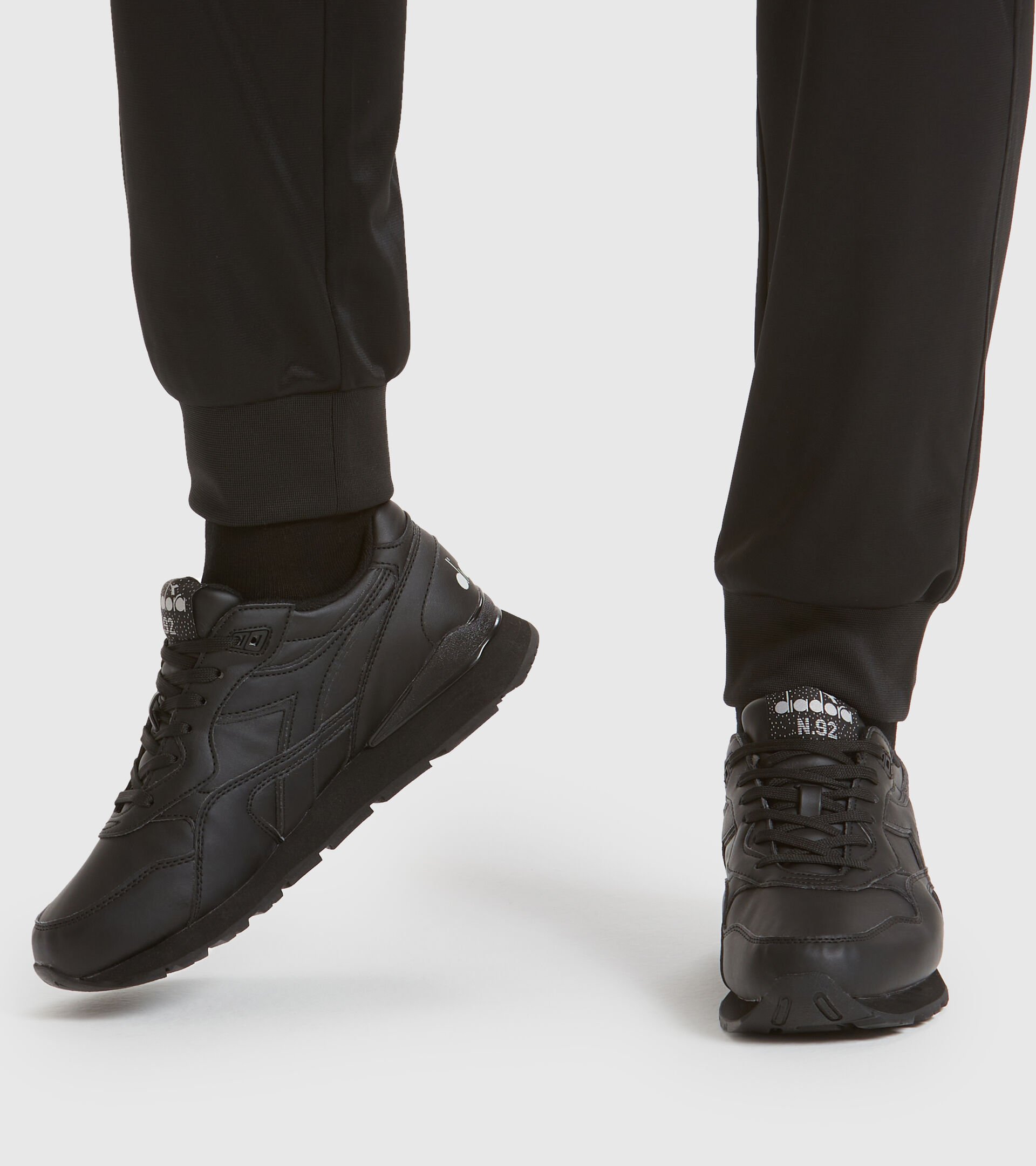Sports shoe - Unisex N.92 L BLACK/BLACK - Diadora