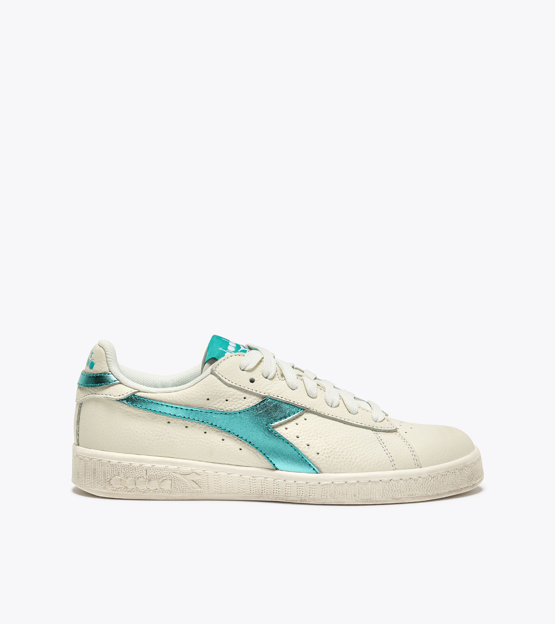 Leather sports sneakers - Women’s GAME L LOW WAXED METALLIC WN SKY-BLUE TURQUOISE - Diadora