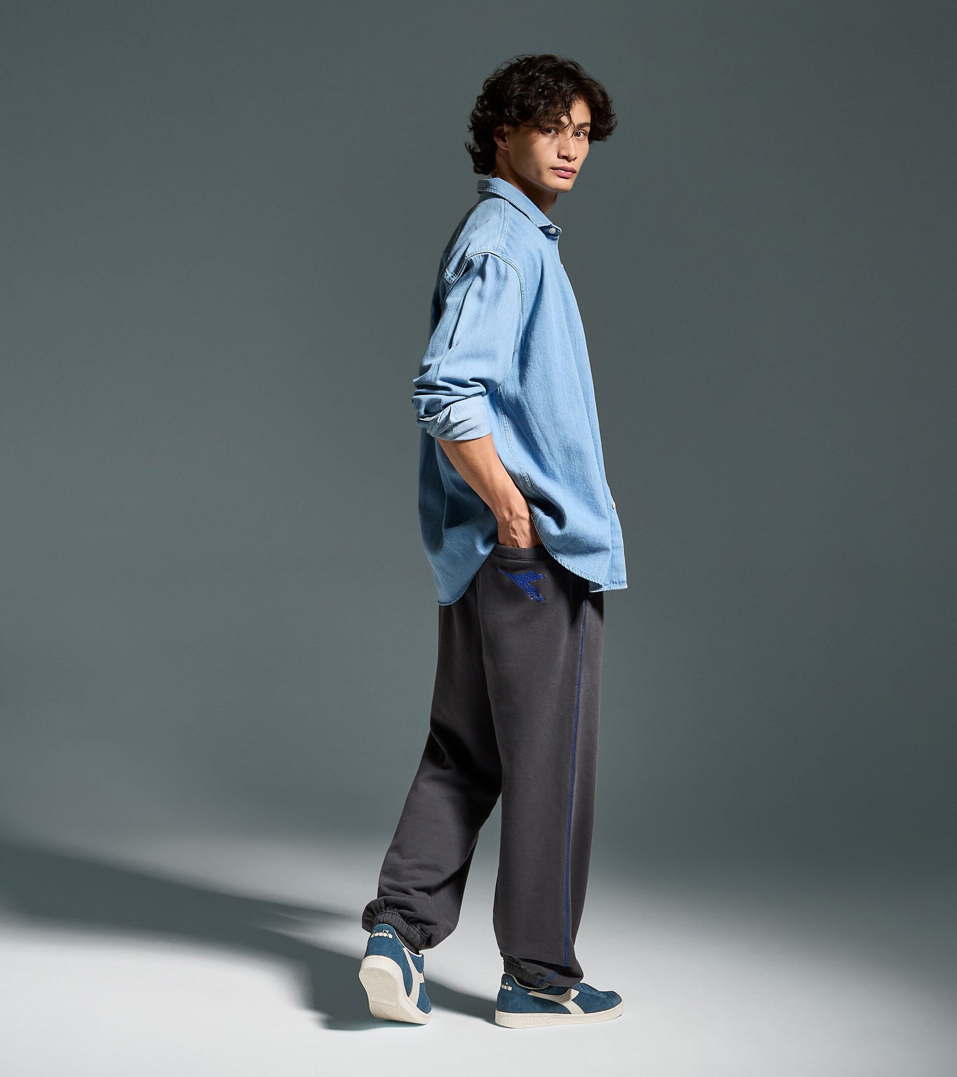 Pantalón Legacy - Made in Italy - Para todos los géneros
 PANTS LEGACY OSTRA NEGRA - Diadora