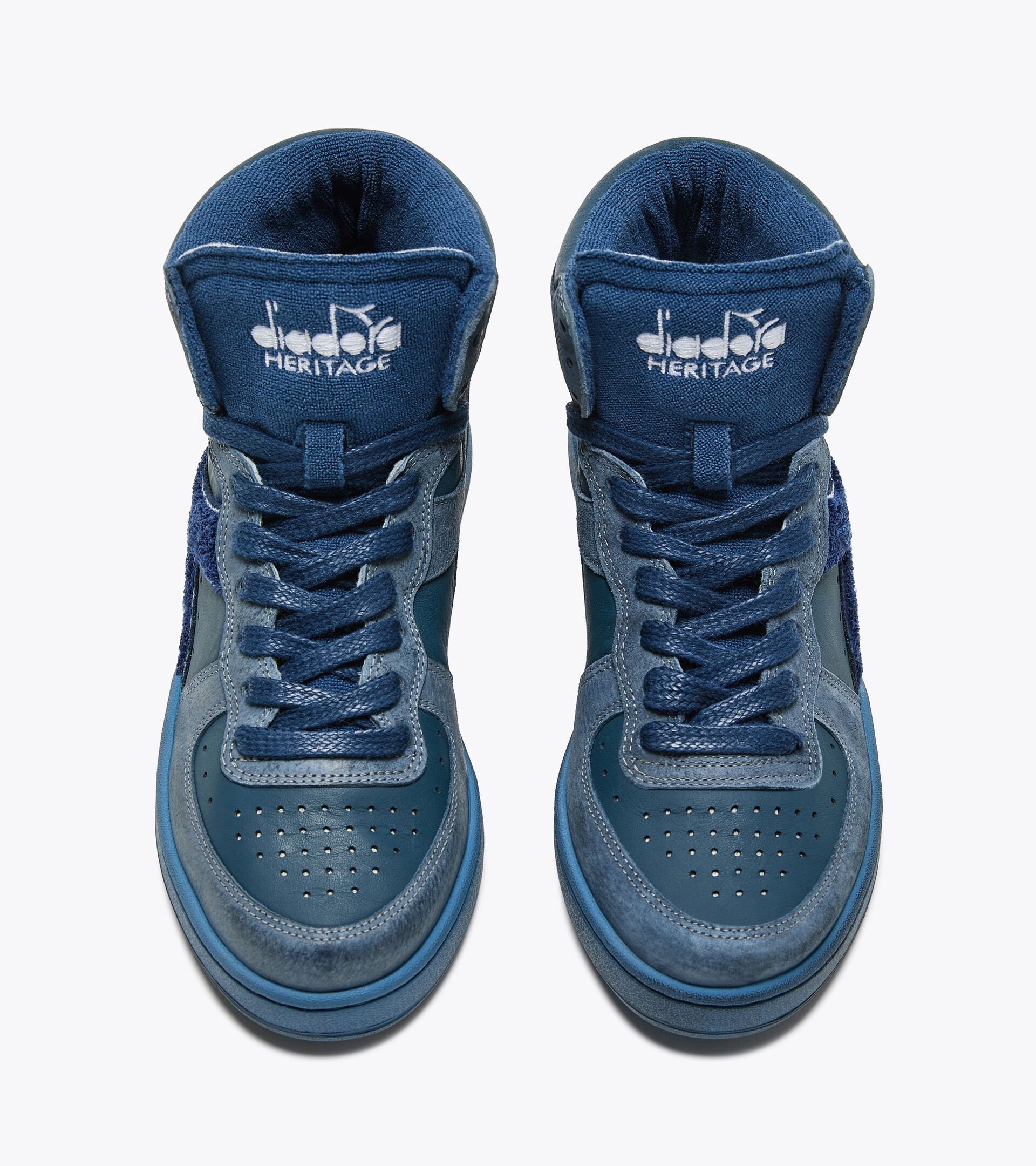 Heritage shoe - Gender Neutral MI BASKET USED TERRY BLUE ASH - Diadora