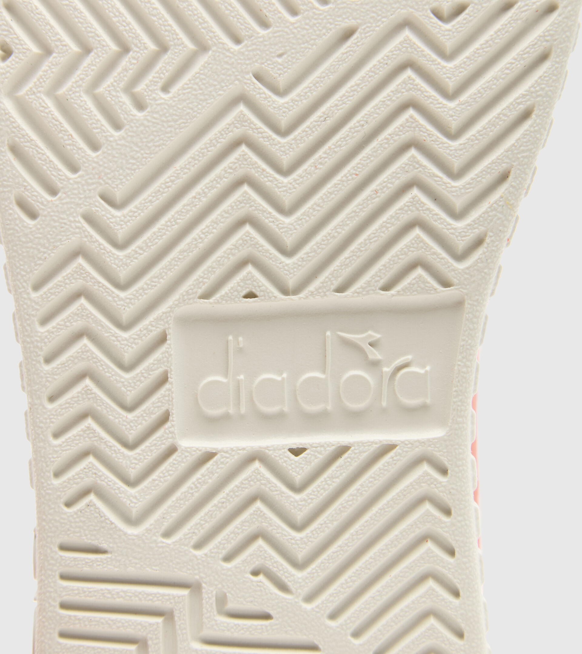Sports shoes - Women GAME STEP PREMIUM TUMBLED LEATHER WHITE/PEACH NECTAR - Diadora