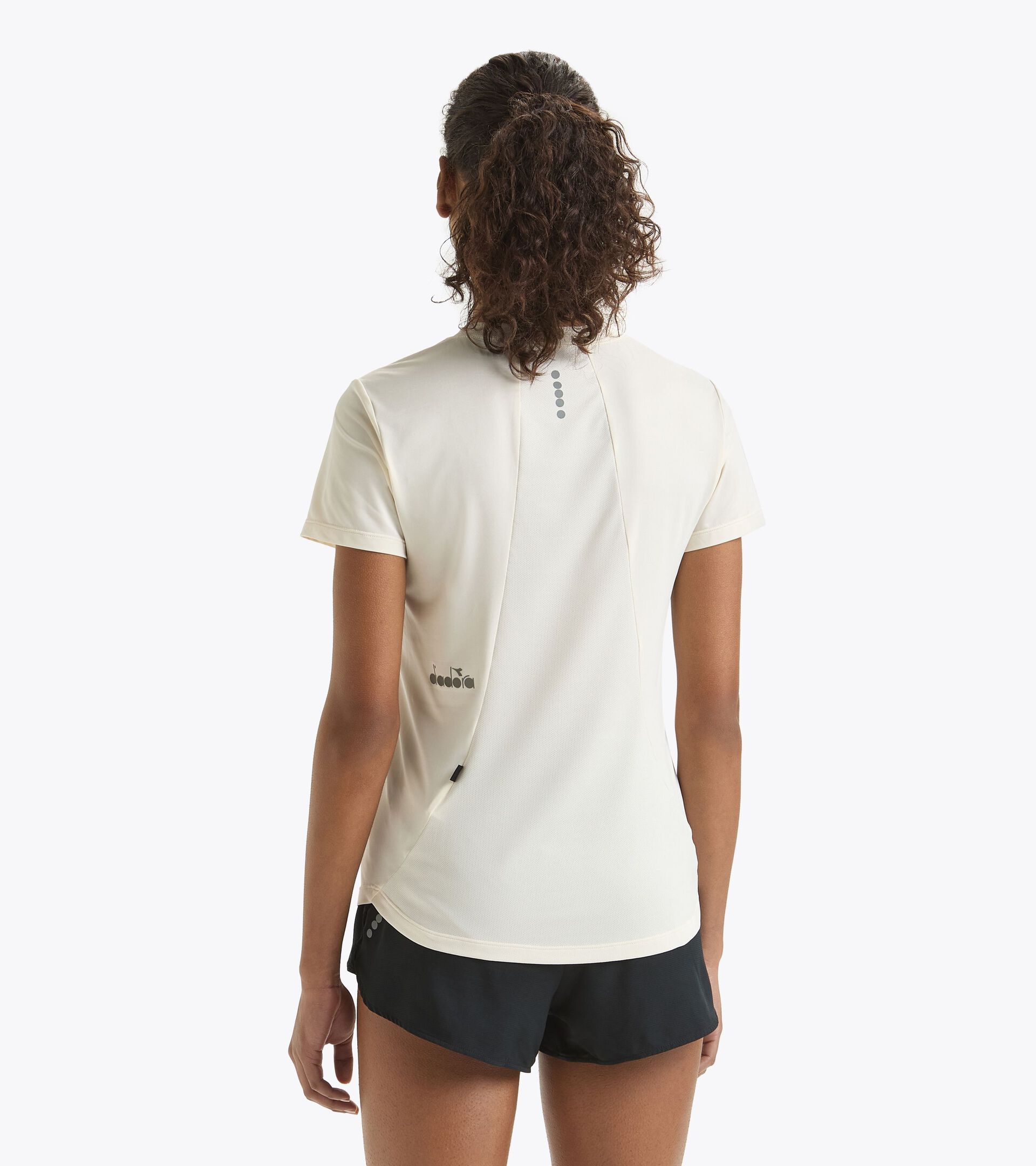 Camiseta de running - Tejido ligero - Mujer
 L. SUPER LIGHT SS T-SHIRT BLANCO MURMURAR - Diadora