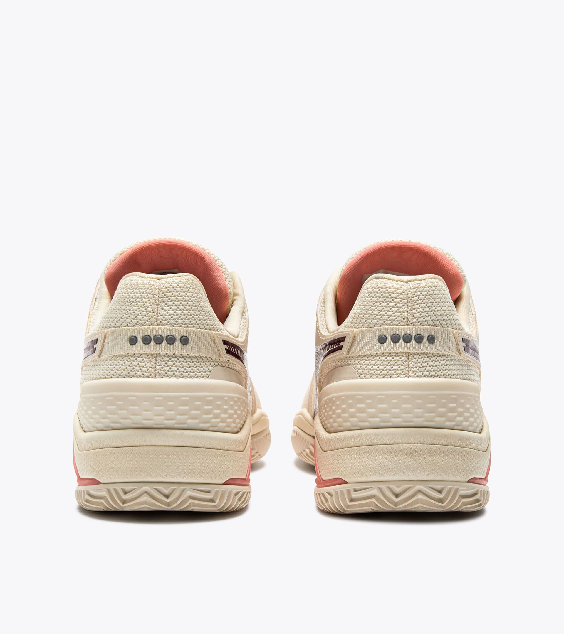 Zapatilla de tenis para superficies de tierra batida - Protecci&oacute;n y amortiguaci&oacute;n - Mujer BLUSHIELD TORNEO 3 W CLAY WHISPER WH/MAROON BAN/DES FLWR - Diadora