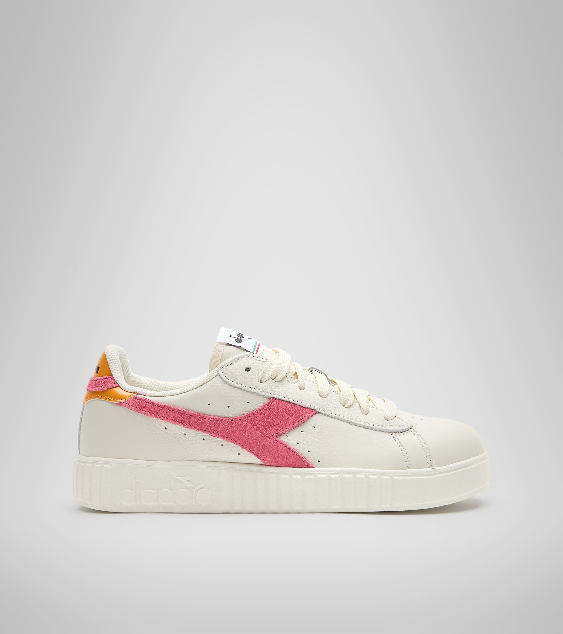 Sports shoes - Women GAME STEP PREMIUM TUMBLED LEATHER WHITE/HOT PINK - Diadora