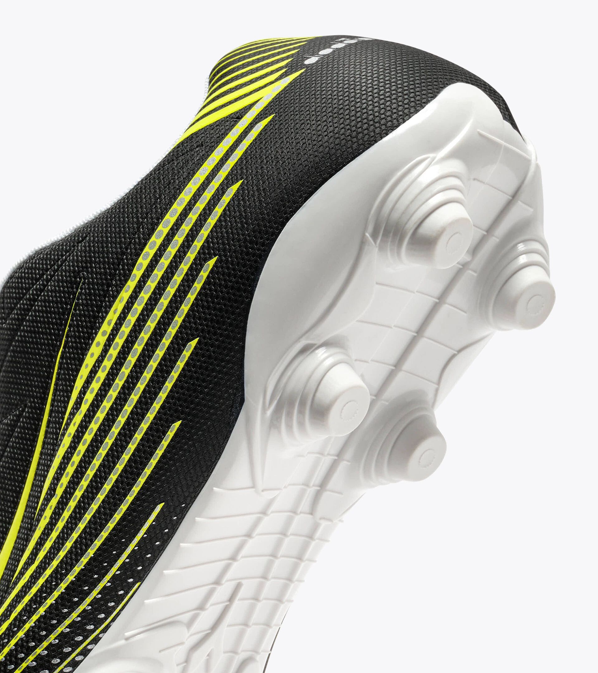 Calcio boots for firm grounds - Men&rsquo;s
 PICHICHI 8 MG14 BLACK/YELLOW FL DD/SILVER DD - Diadora