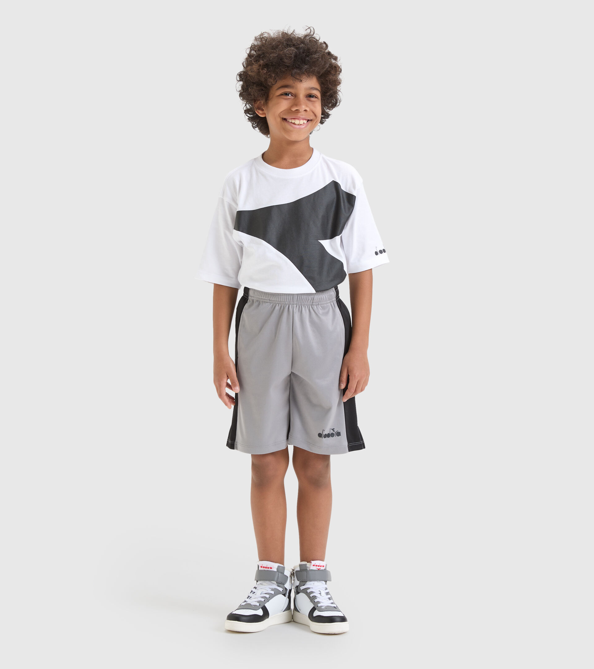 Sportliche Bermudashorts - Jungen JB.BERMUDA POWER LOGO FROSTGRAU - Diadora