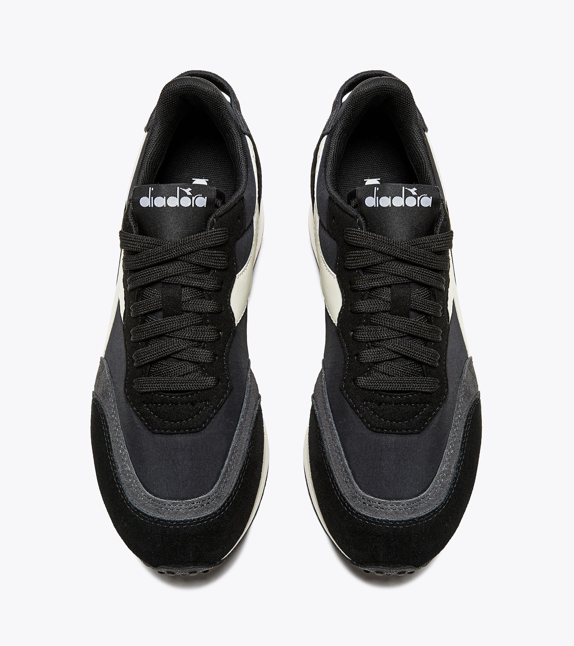 Sporty sneakers - Gender neutral RACE NYL BLACK /WHITE - Diadora