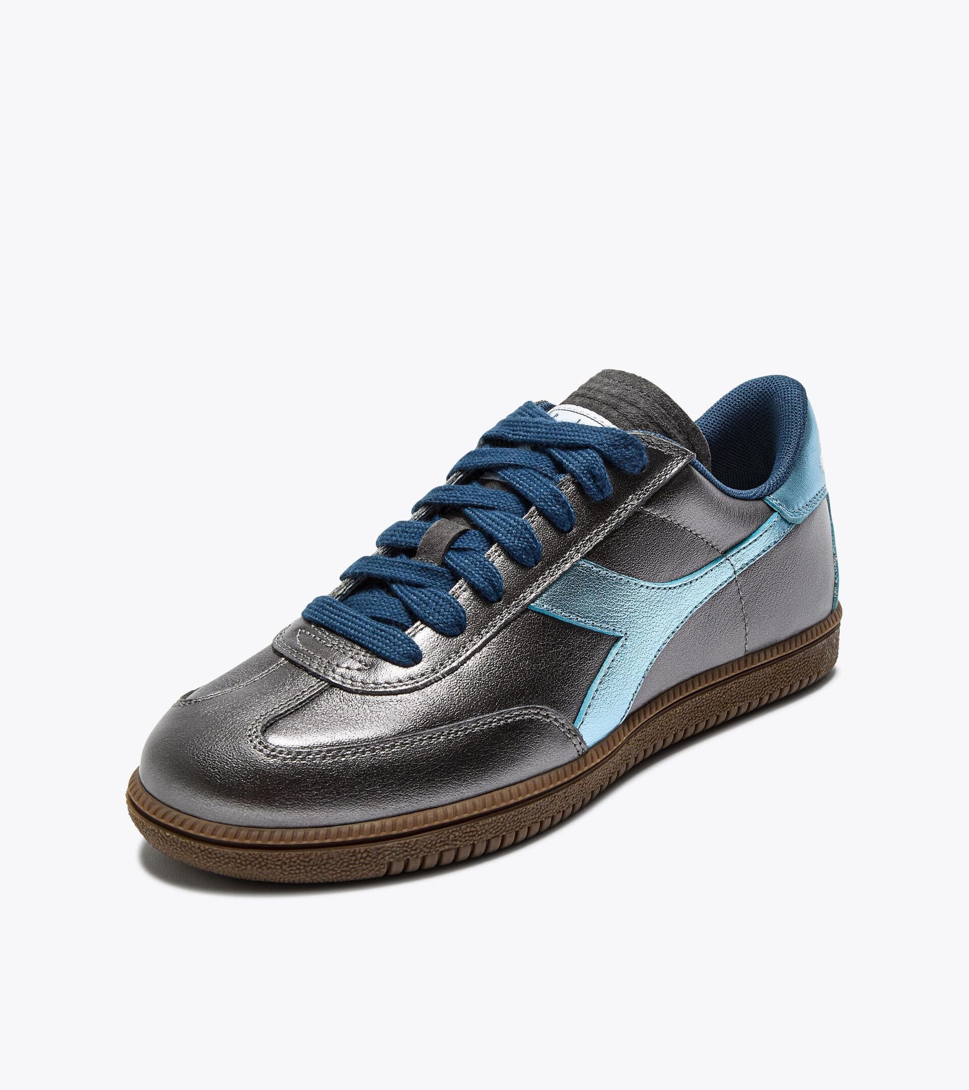 Zapatilla de piel metalizada - Para todos los géneros
 TRAINER METALIZED GARGOLA - Diadora