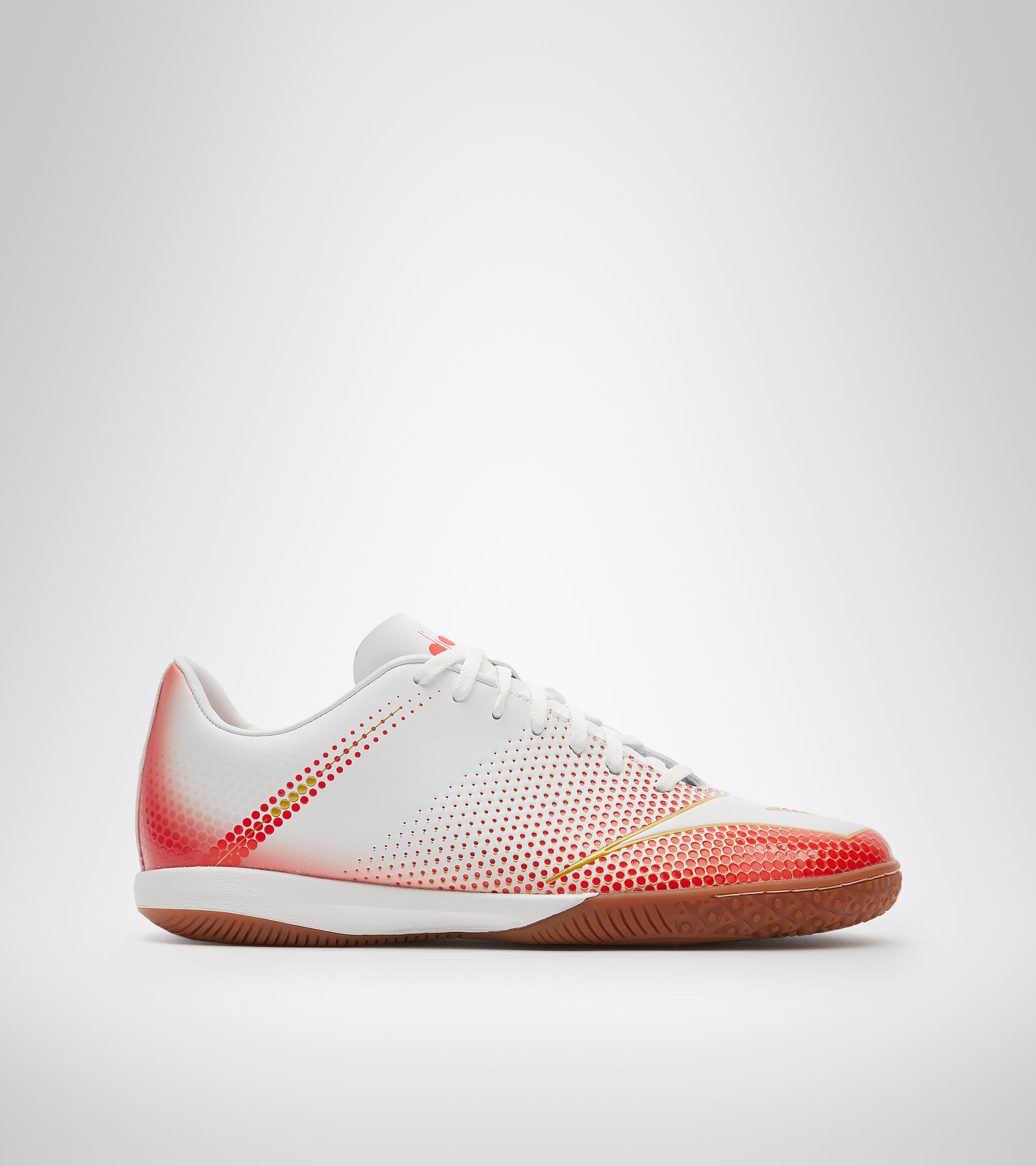 Botas de fútbol sala para superficies indoor y parqué - Unisex BOMBER IDR BLCO/ROJO FLUO/ORO MARRON - Diadora