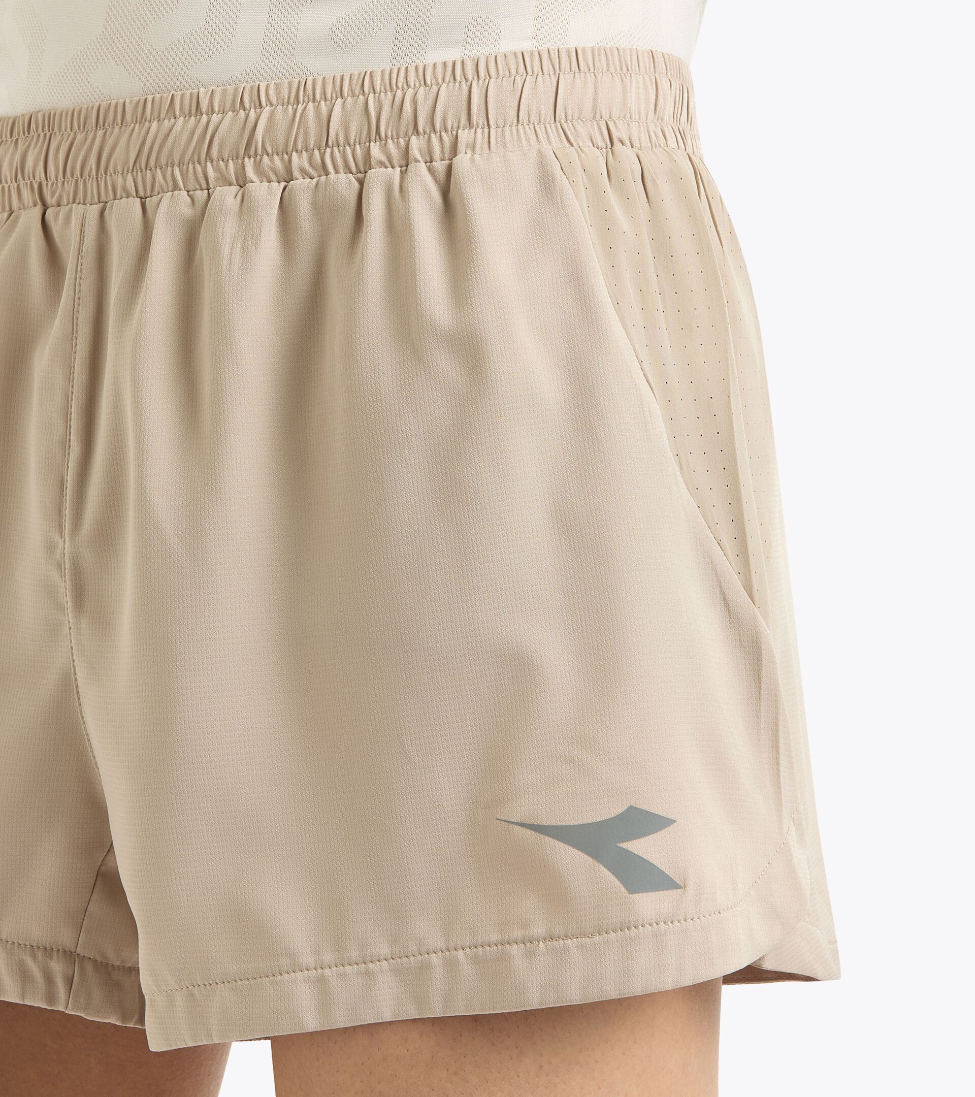 3’’ race shorts  - Coolcore light fabric - Men’s SUPER LIGHT SPLIT SHORTS 3 HUMUS - Diadora