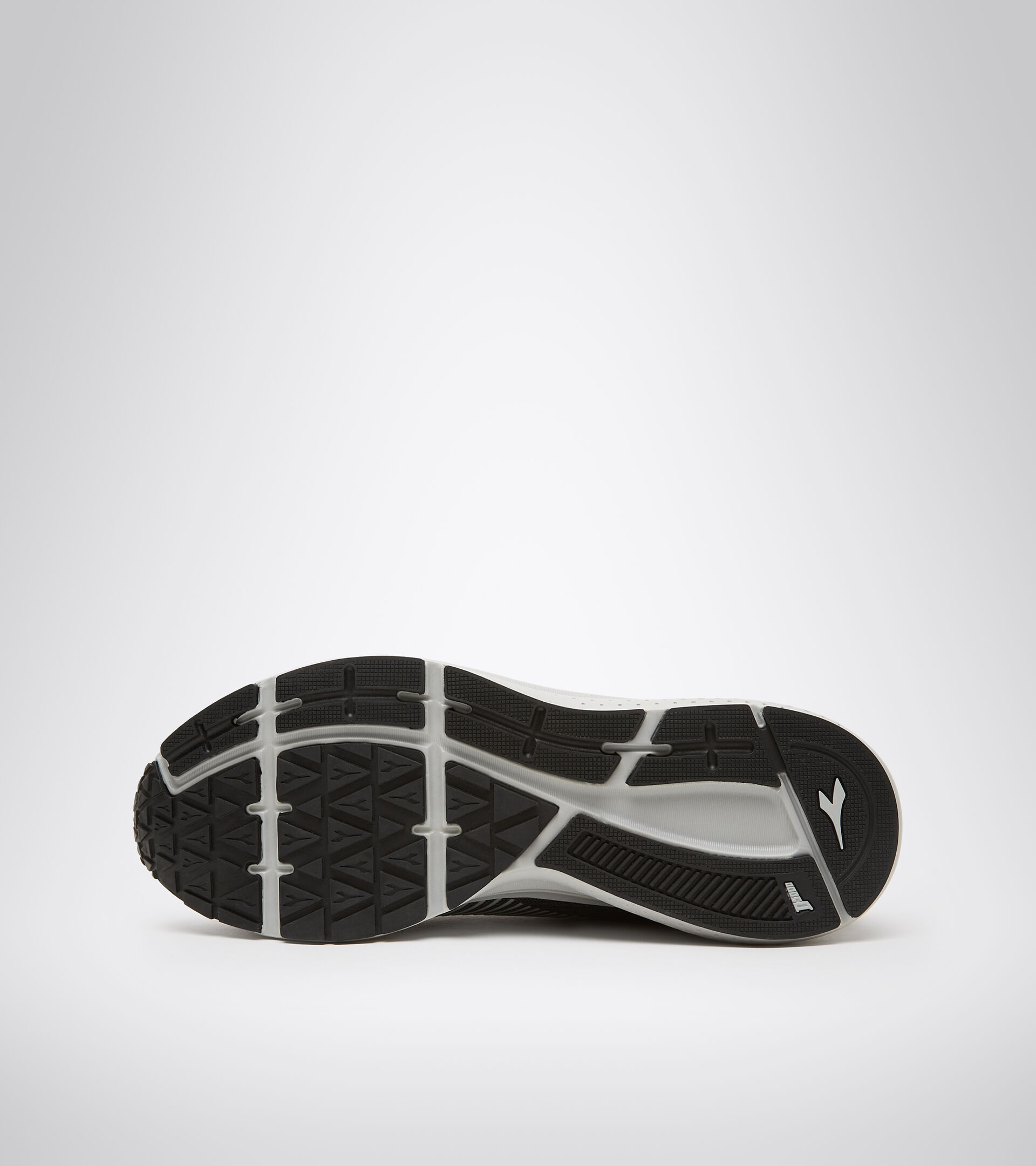 Sports shoes - Men PASSO BLACK/SILVER - Diadora
