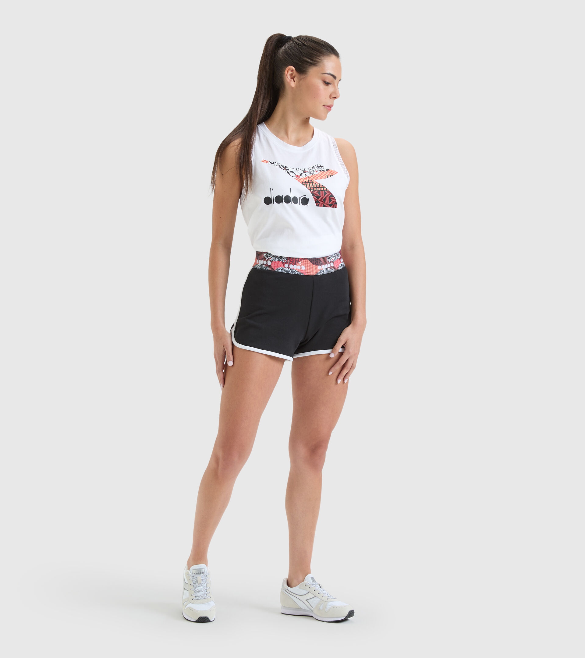 Cotton sports shorts - Women L. SHORT FLOSS BLACK - Diadora
