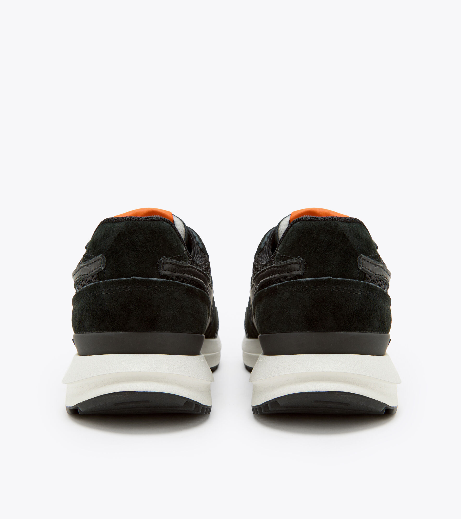 Sporty sneakers - Unisex KMARO 42 PIGSKIN WAX BLACK/BLACK - Diadora