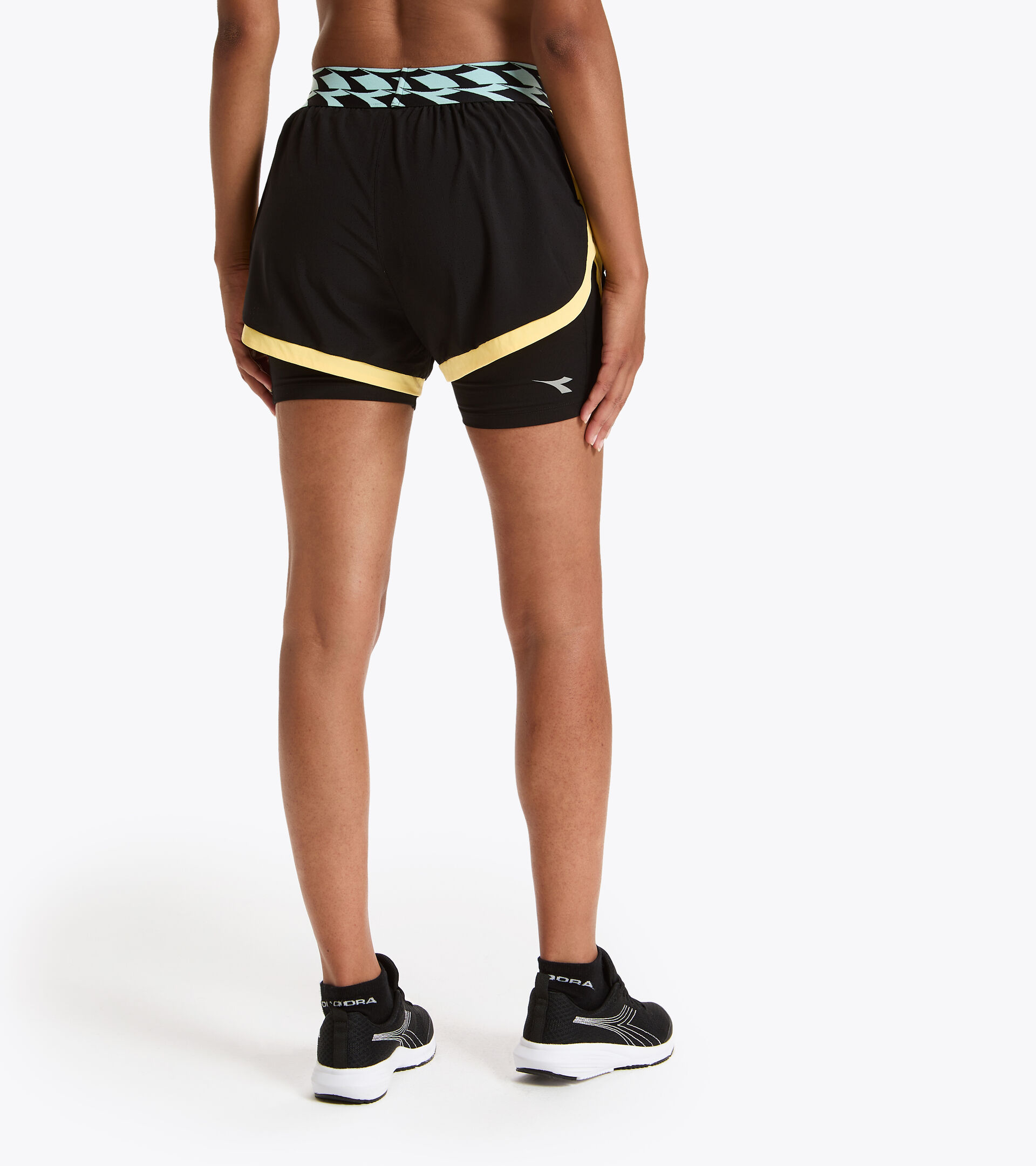 Running shorts - Women L. DOUBLE LAYER SHORTS BLACK - Diadora