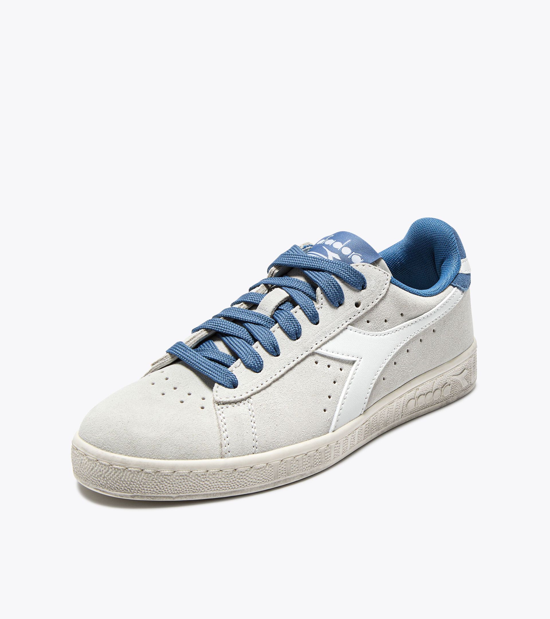 Sporty sneakers - All-Gender GAME L LOW SUEDE WAXED STAR WHITE/INFINITY - Diadora