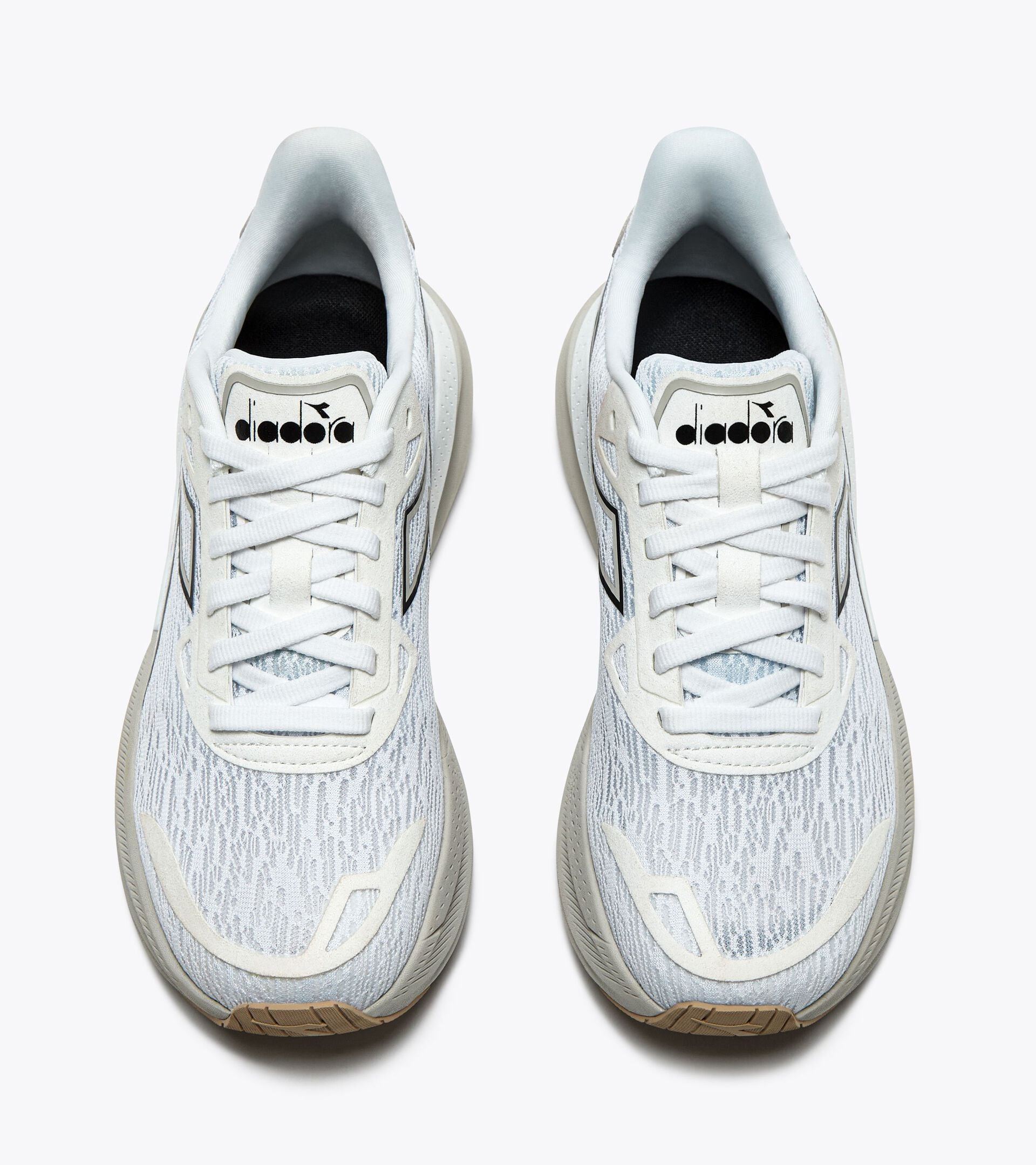 Running shoe - Comfort and stability - Women&rsquo;s NUCLEO 2 W WHITE/SILVER - Diadora