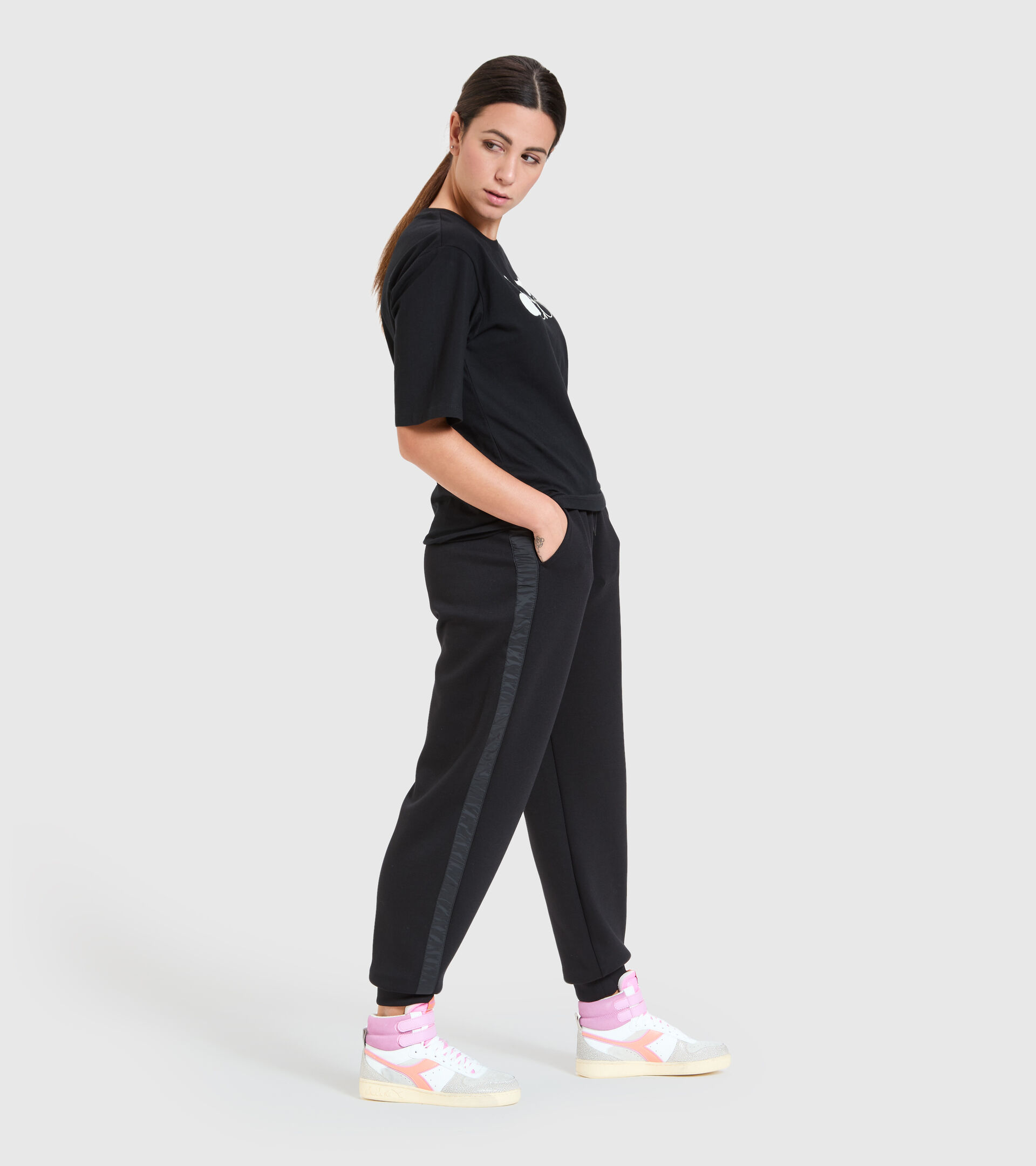 Sports trousers - Women L. PANT URBANITY BLACK - Diadora
