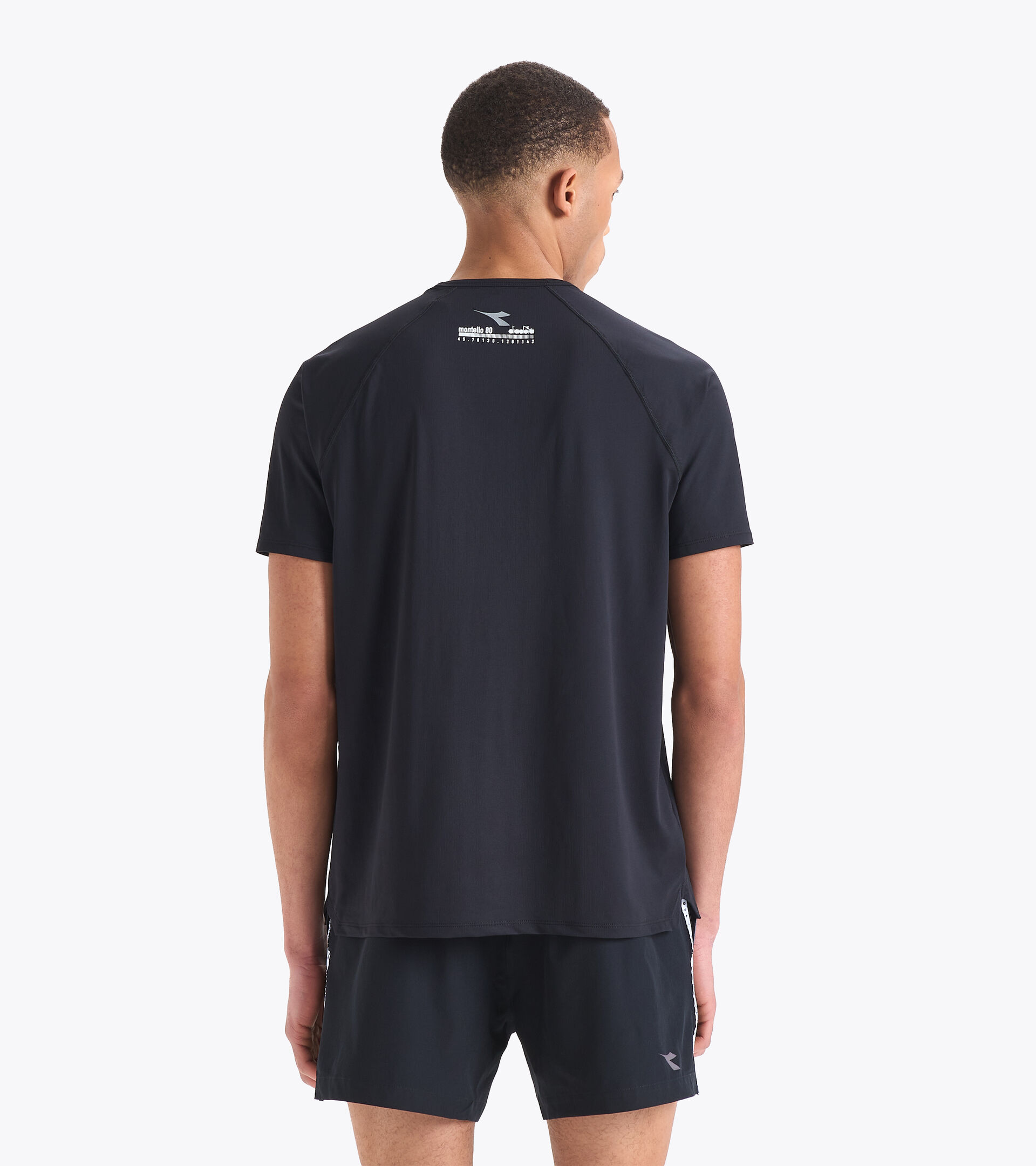 Running t-shirt - Men 
 SUPER LIGHT SS T-SHIRT BE ONE BLACK - Diadora