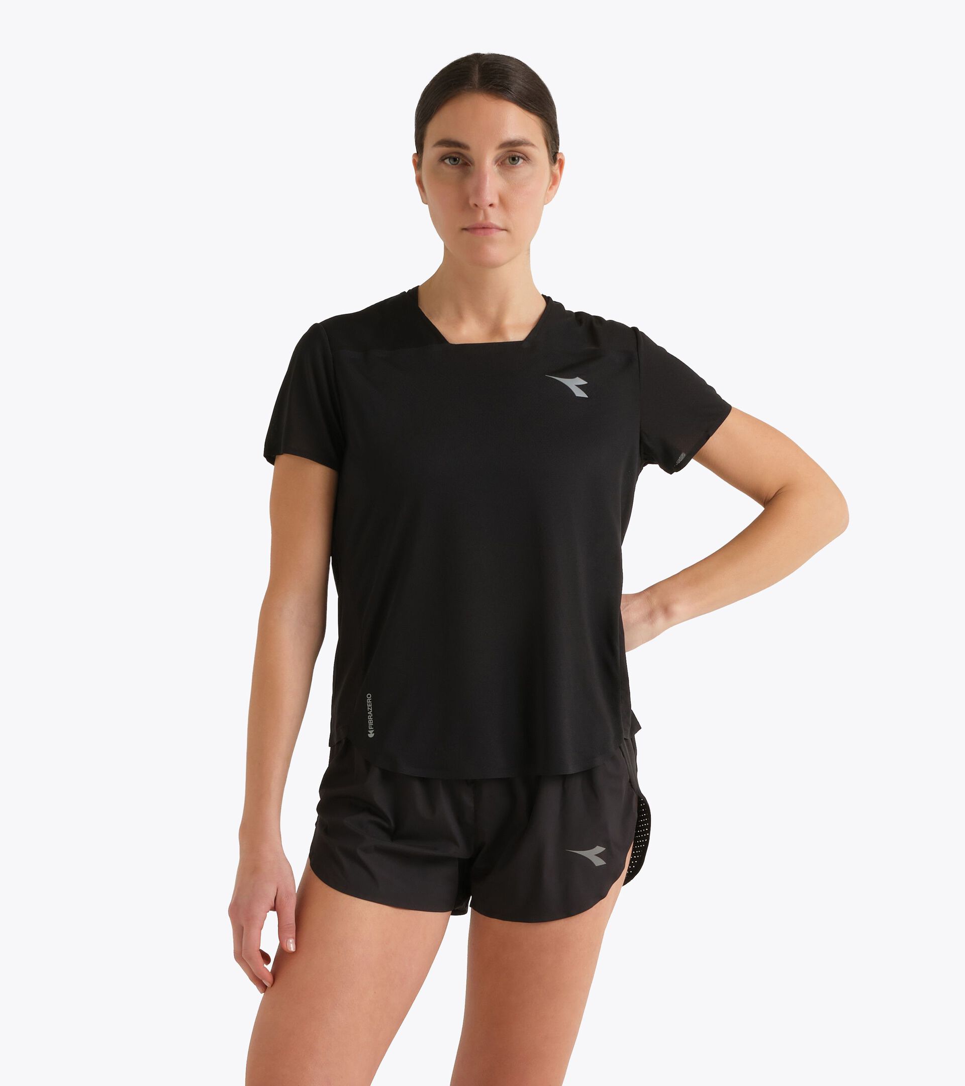 Super Light FIBRAZERO t-shirt  - Running - Women&rsquo;s L. SS T-SHIRT SUPER LIGHT FIBRAZERO BLACK - Diadora