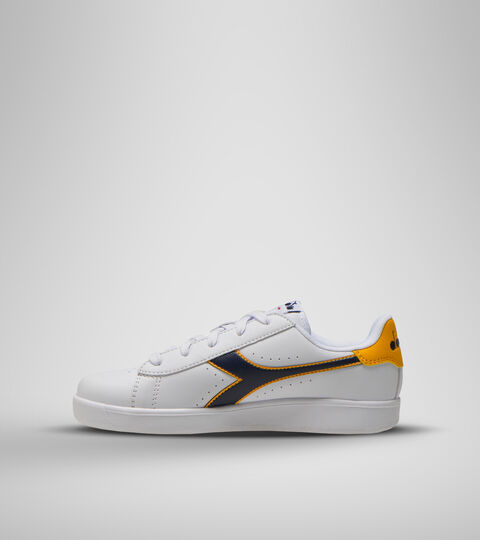 GAME P GS, BLC/NOIR IRIS/OR FUSIONNE Chaussures de sport - Jeunes 8-16 ans GAME P GS BLC/NOIR IRIS/OR FUSIONNE - Diadora