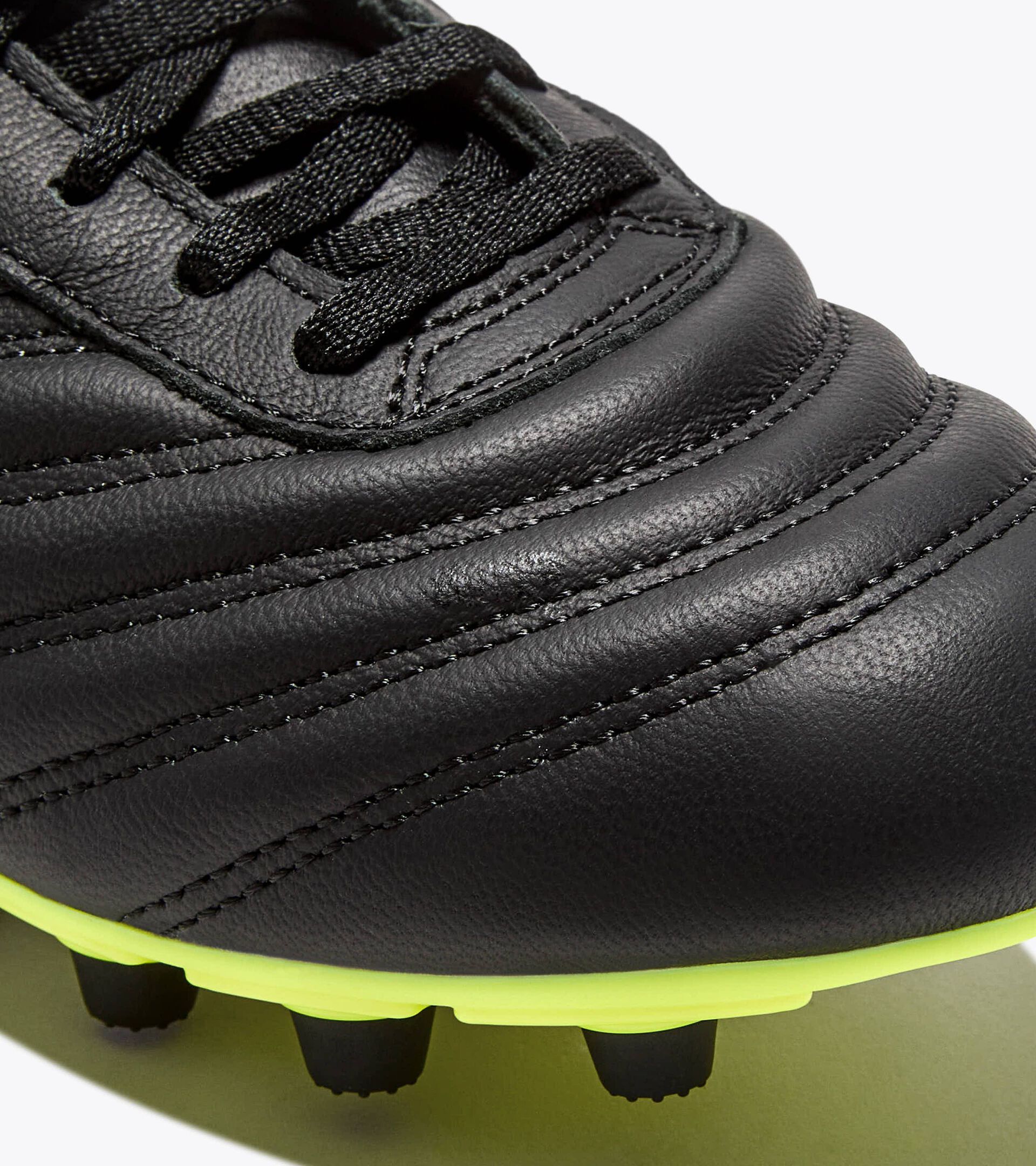 Leather calcio boots for firm grounds - Men&rsquo;s BRASIL ICON LT T MDPU BLACK/FLUO YELLOW DIADORA - Diadora