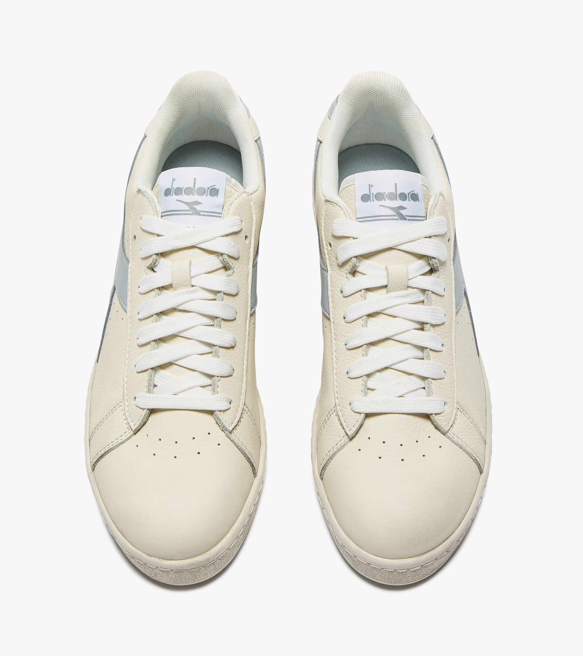 Sporty sneakers - All-Gender GAME L LOW WAXED WHITE/HIGH RISE - Diadora