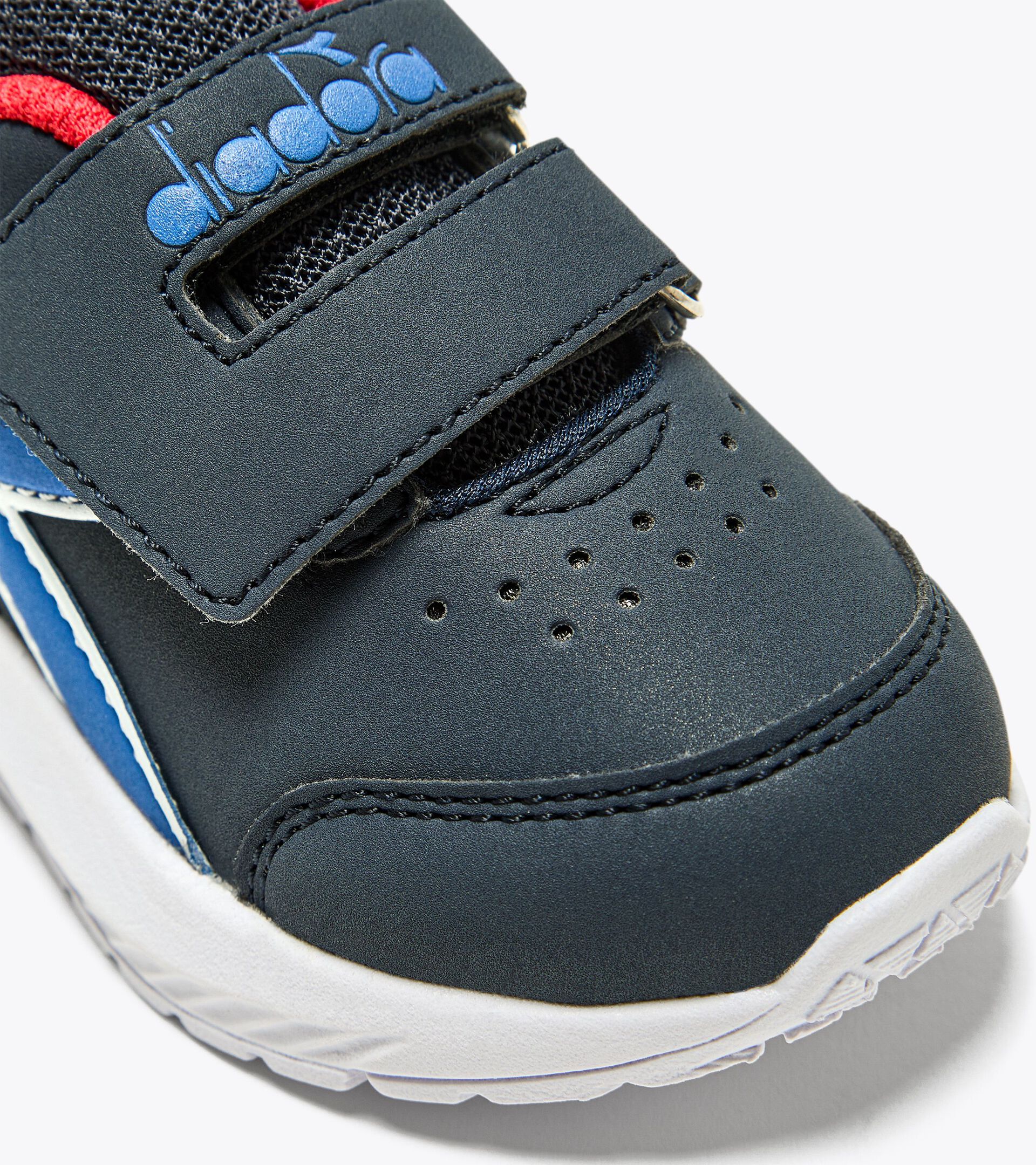 Sporty shoe for toddlers FALCON 3 SL I BLUE CORSAIR/PRINCESS BLUE - Diadora