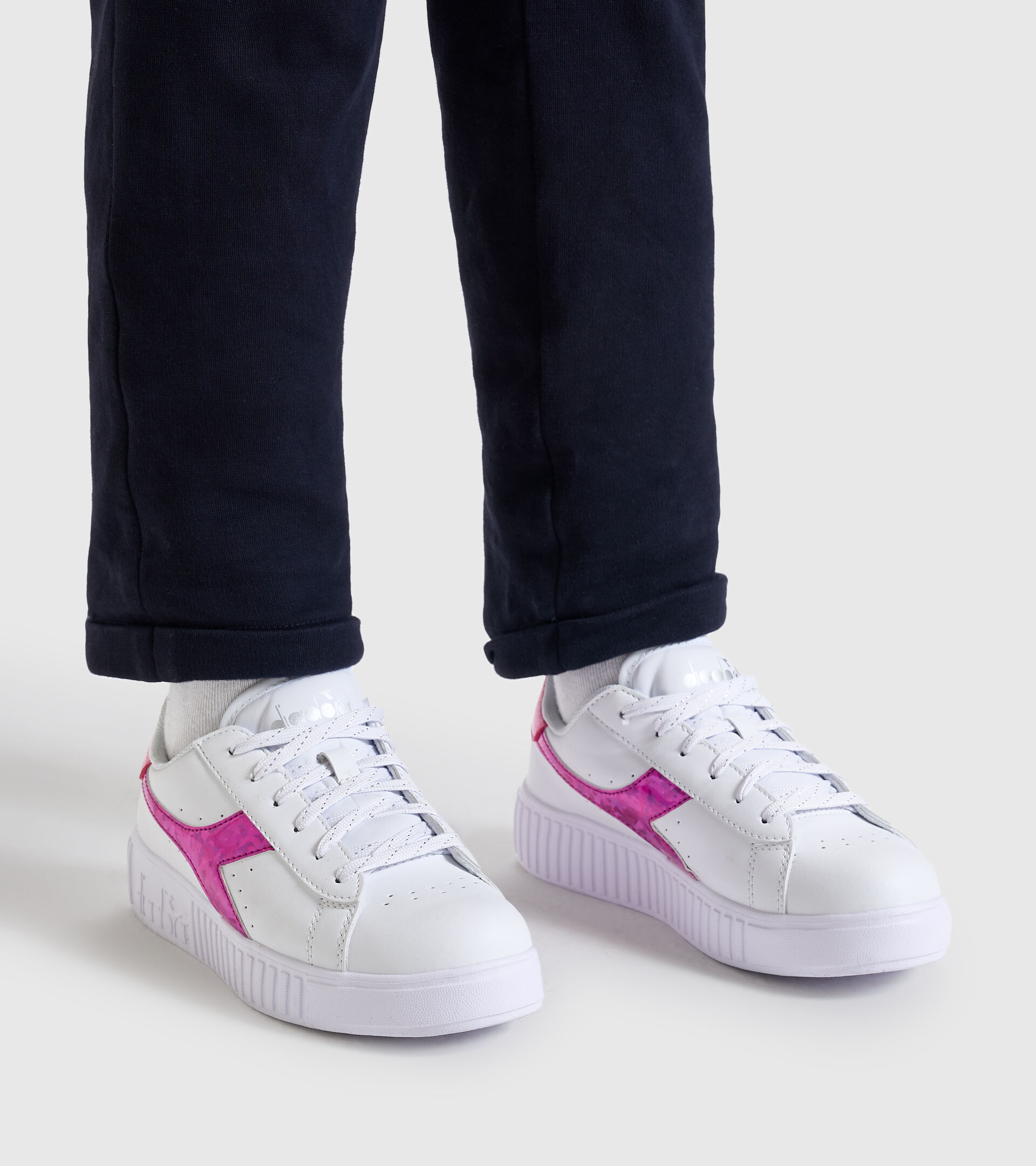 Sports shoes - Youth 8-16 years GAME STEP DIAMONDS GS WHITE/FUCHSIA PINK - Diadora
