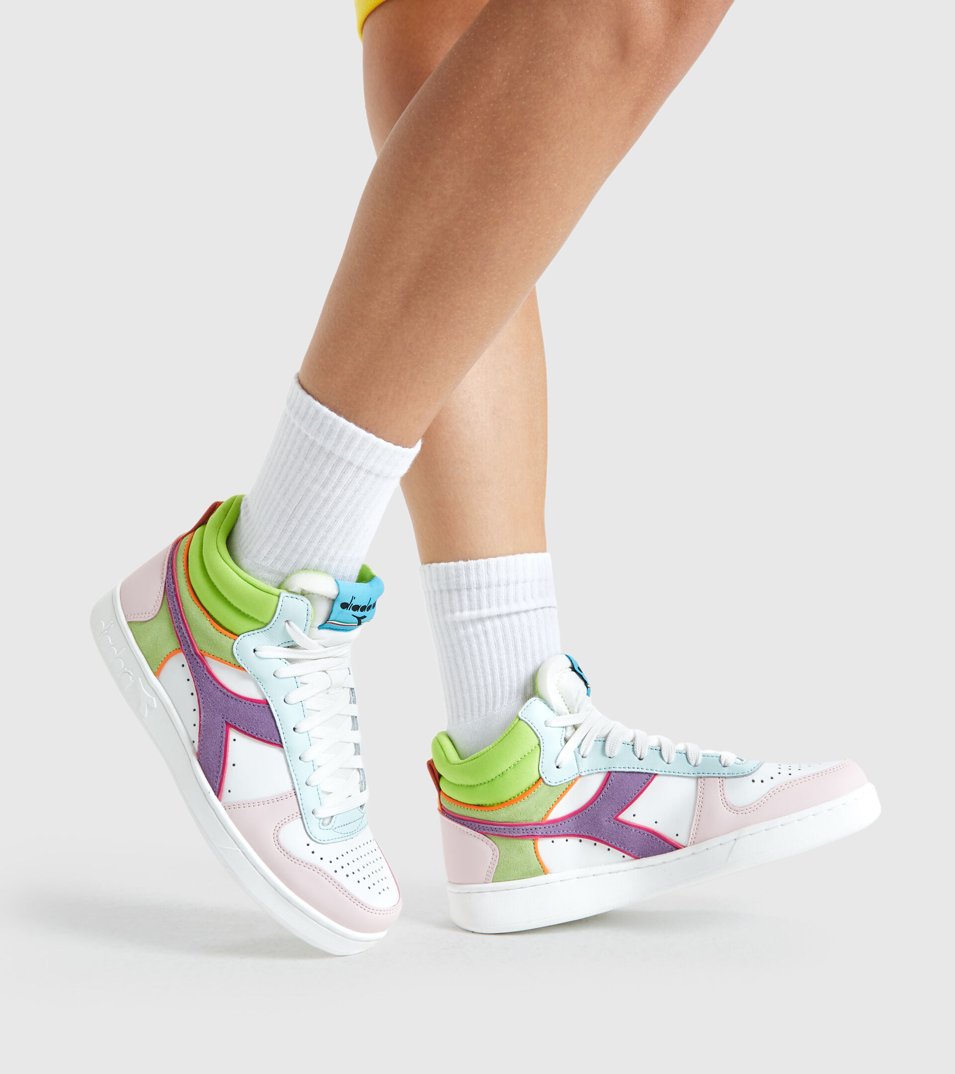 Sports shoes - Women MAGIC BASKET DEMI WN WHITE/POTPOURRI/BLUE GRASS - Diadora