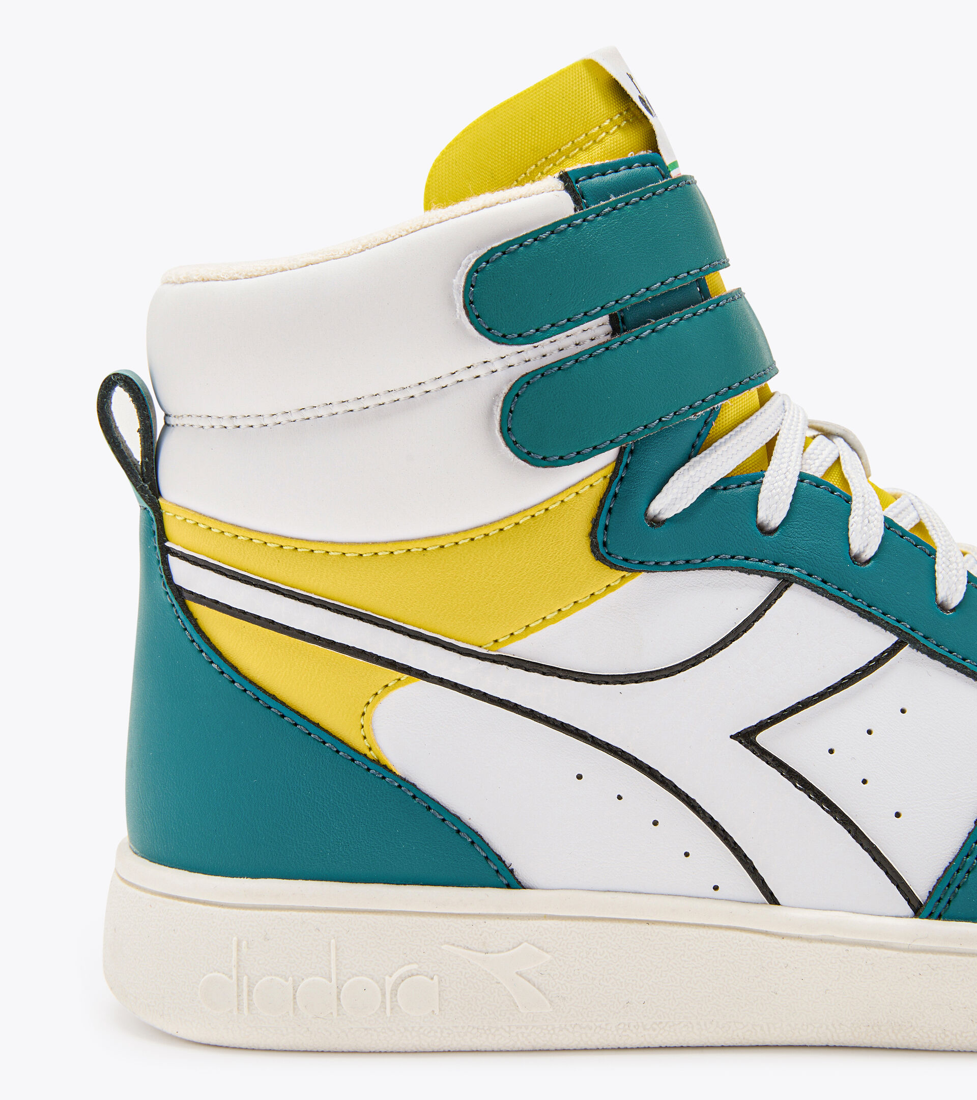 Sports shoes - Youth 8-16 years MAGIC BASKET MID GS DEEP LAKE/PASSION FRUIT - Diadora