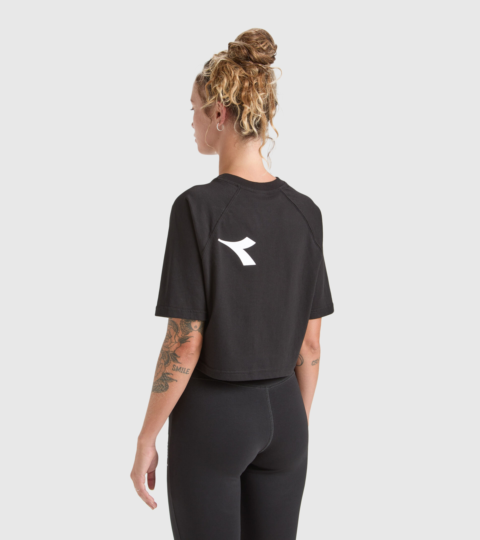 Cotton T-shirt - Women L. T-SHIRT SS  MANIFESTO BLACK - Diadora