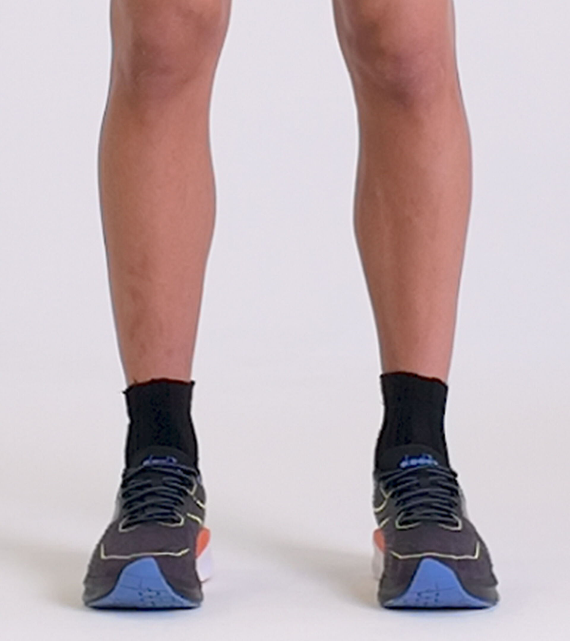 Chaussures de running - Stabilité et légèreté - Homme MYTHOS BLUSHIELD VOLO 5 BLK/SULPHUR SPRING/ULTRAMARINE - Diadora