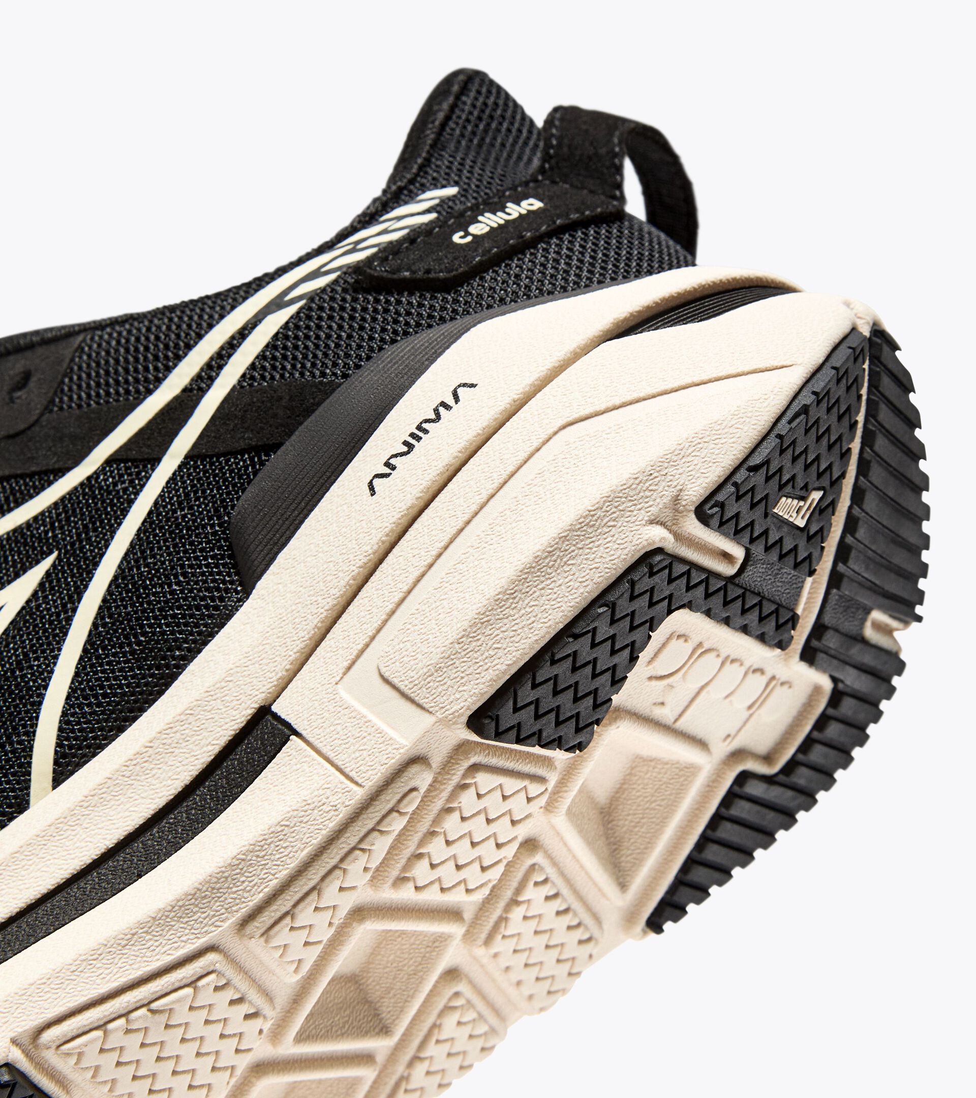 Running shoe - Comfort and stability - Women’s CELLULA W BLACK/WHISPER WHITE - Diadora
