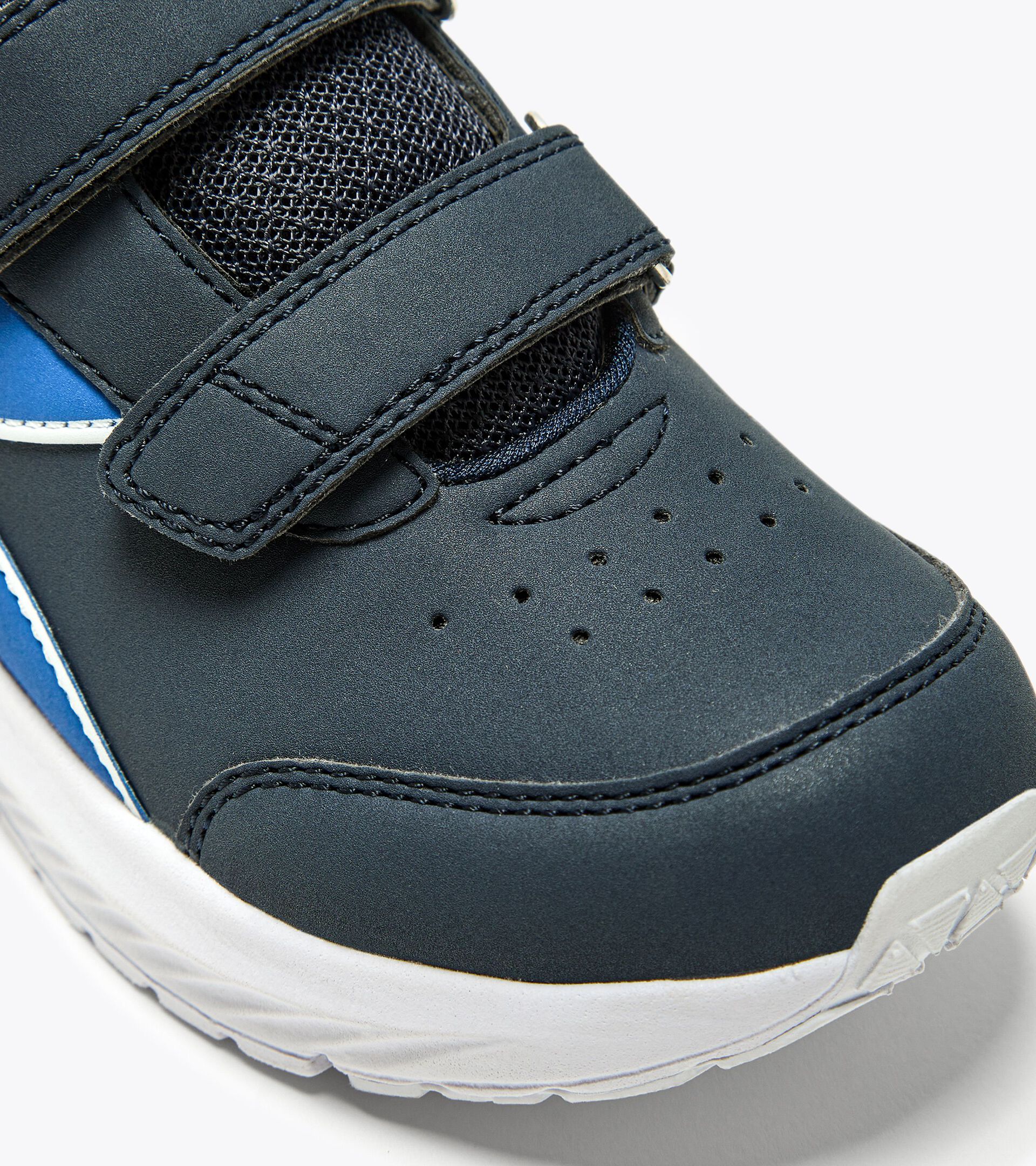 Sports shoe fod kids - 4 to 8 years - Gender Neutral FALCON 3 SL JR V BLUE CORSAIR/PRINCESS BLUE - Diadora
