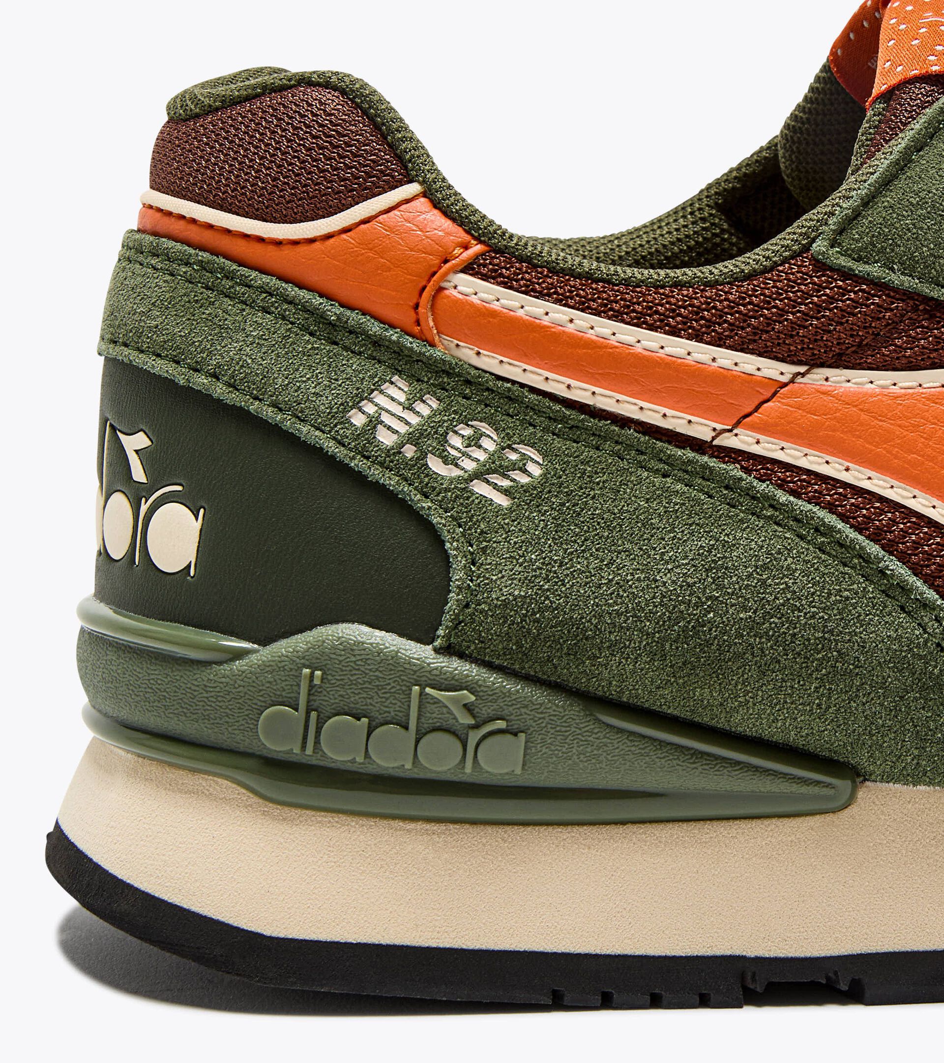 Zapatilla deportiva - Para todos los géneros N.92 ADVANCE MARRON CONCHA DE TORTUGA - Diadora