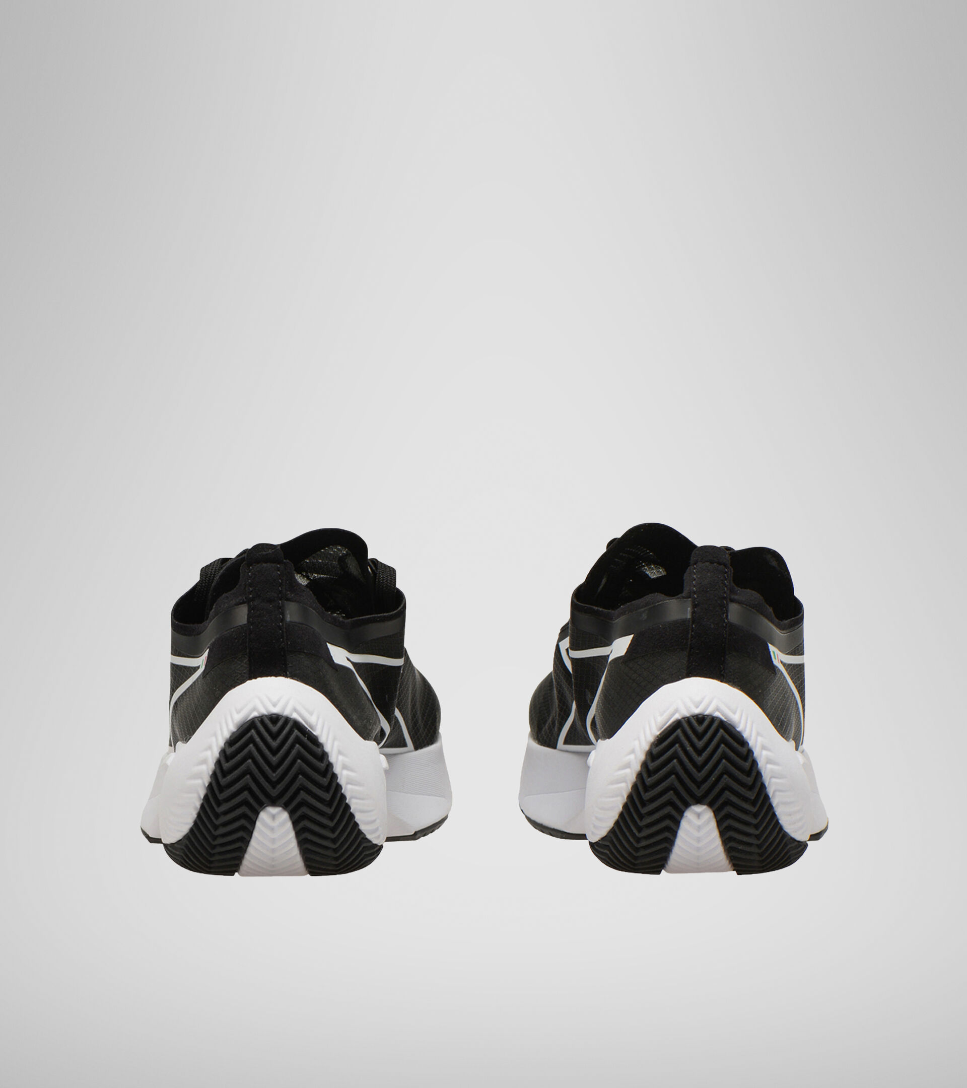Sports shoe - Unisex URBAN EQUIPE BLACK - Diadora