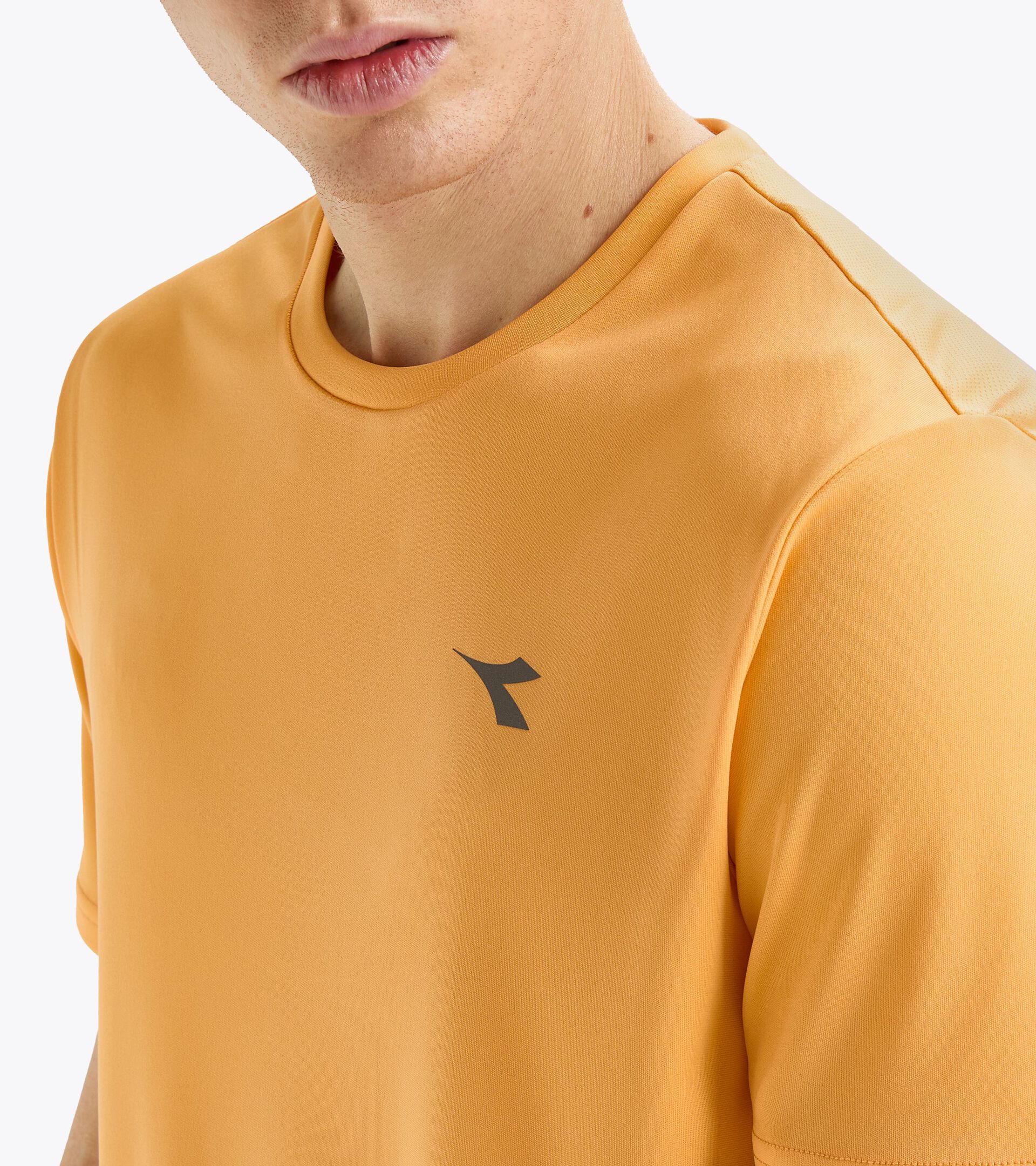 Sportliches T-Shirt - Herren SS T-SHIRT RUN KUMQUAT ORANGE - Diadora