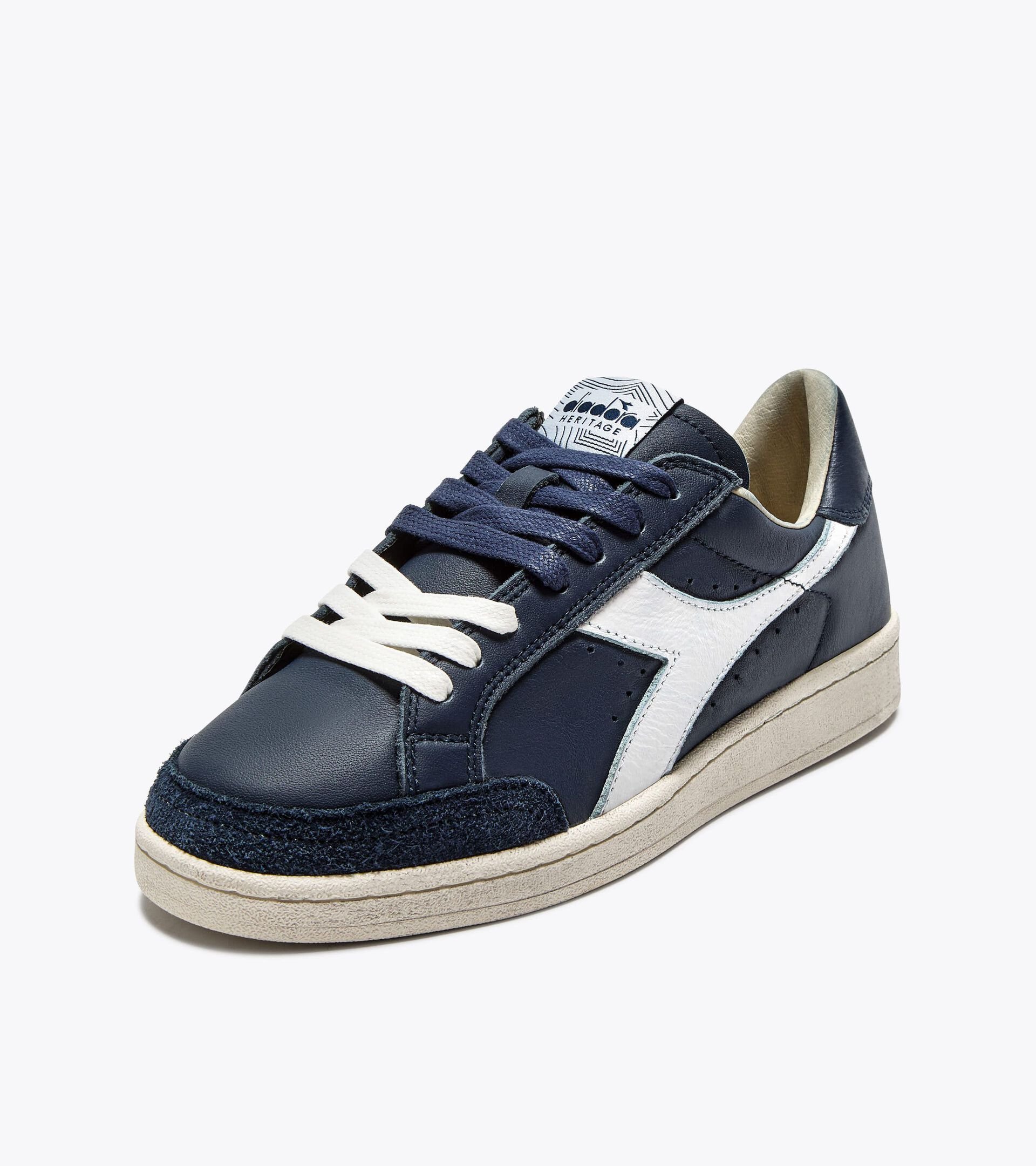 Sneaker Heritage aus Leder - Für alle Geschlechter
 PRESTIGE USED UNIFORM BLAU - Diadora