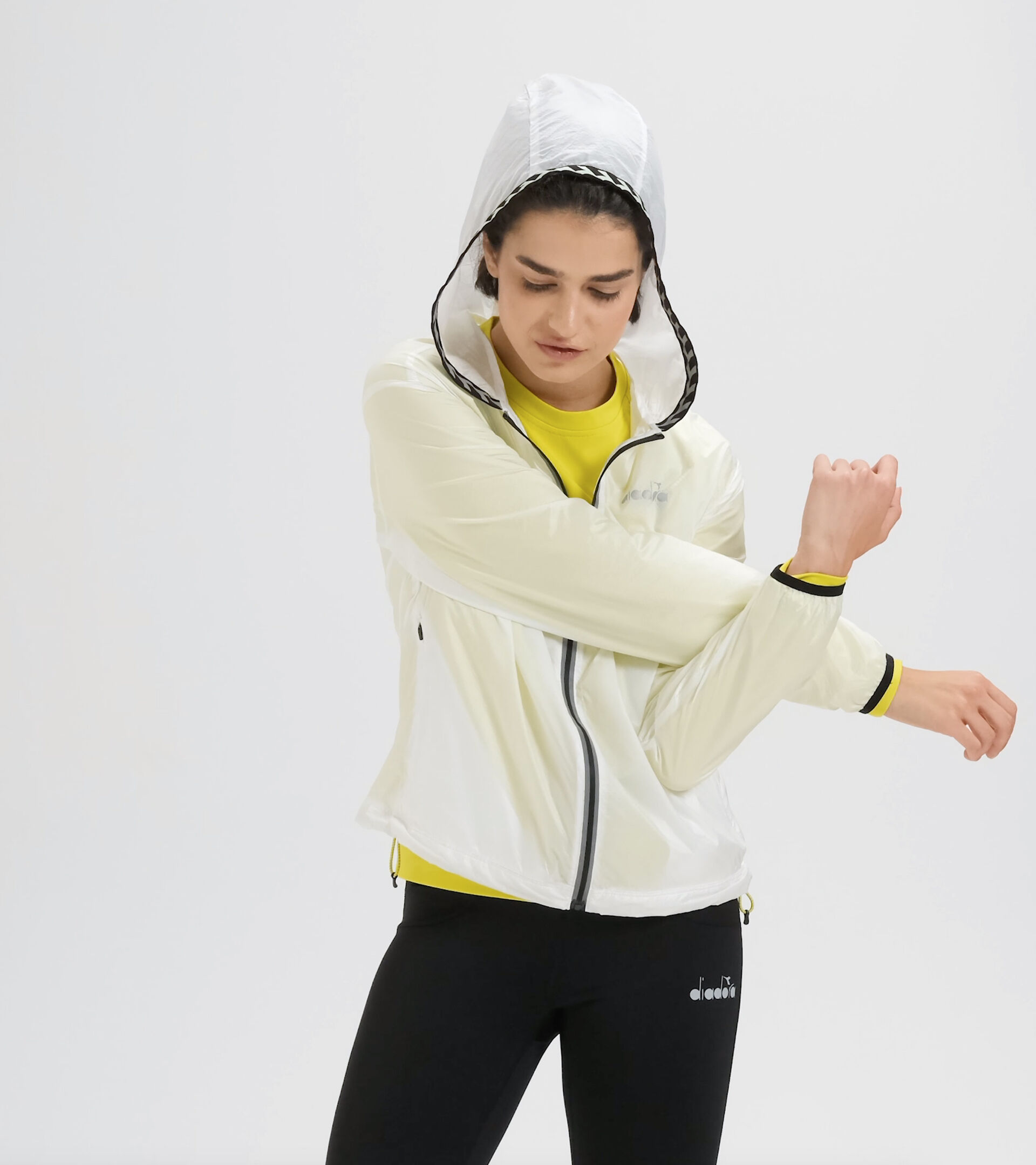 Running windbreaker - Women L. MULTILAYER JACKET BE ONE OPTICAL WHITE - Diadora