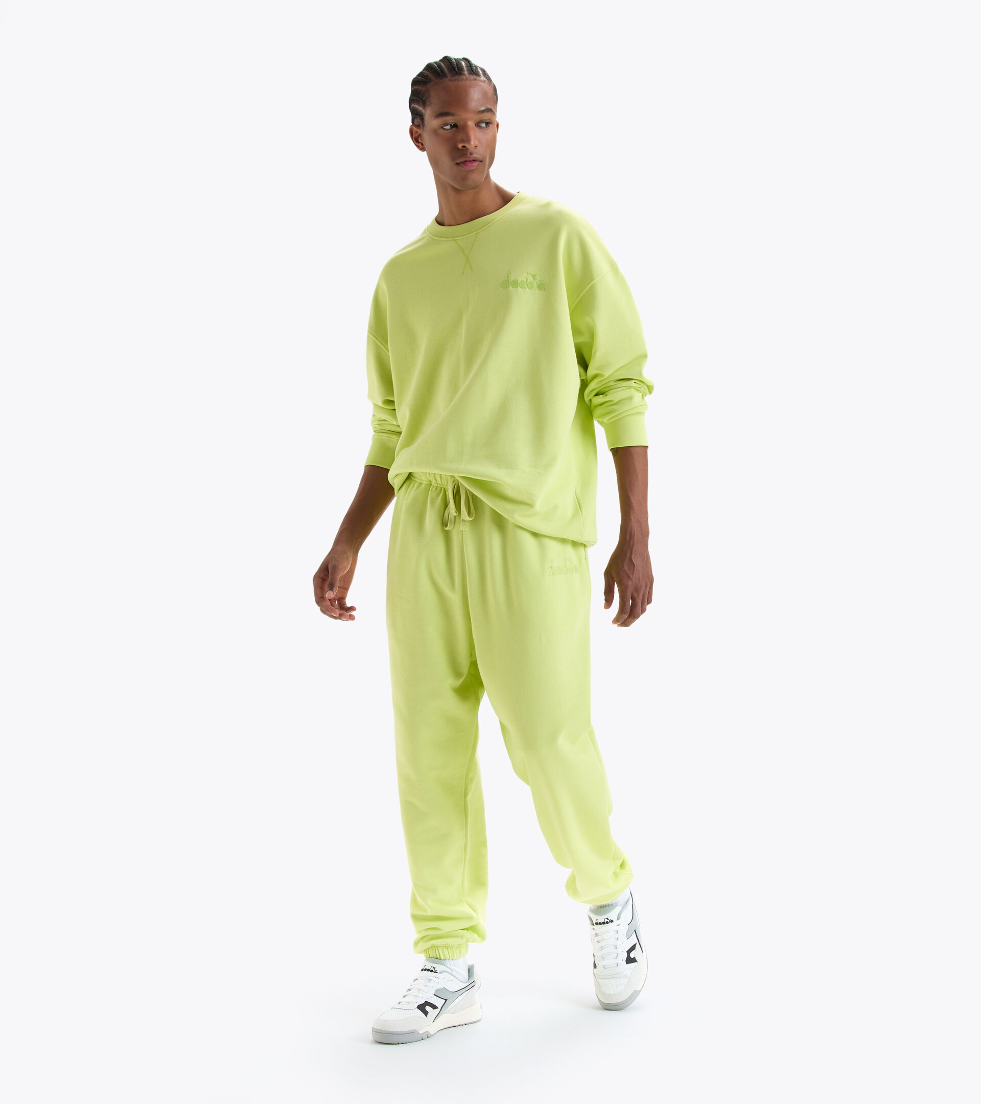 Cotton sweatpants - Gender neutral PANT SPW LOGO DARK LIME GREEN - Diadora