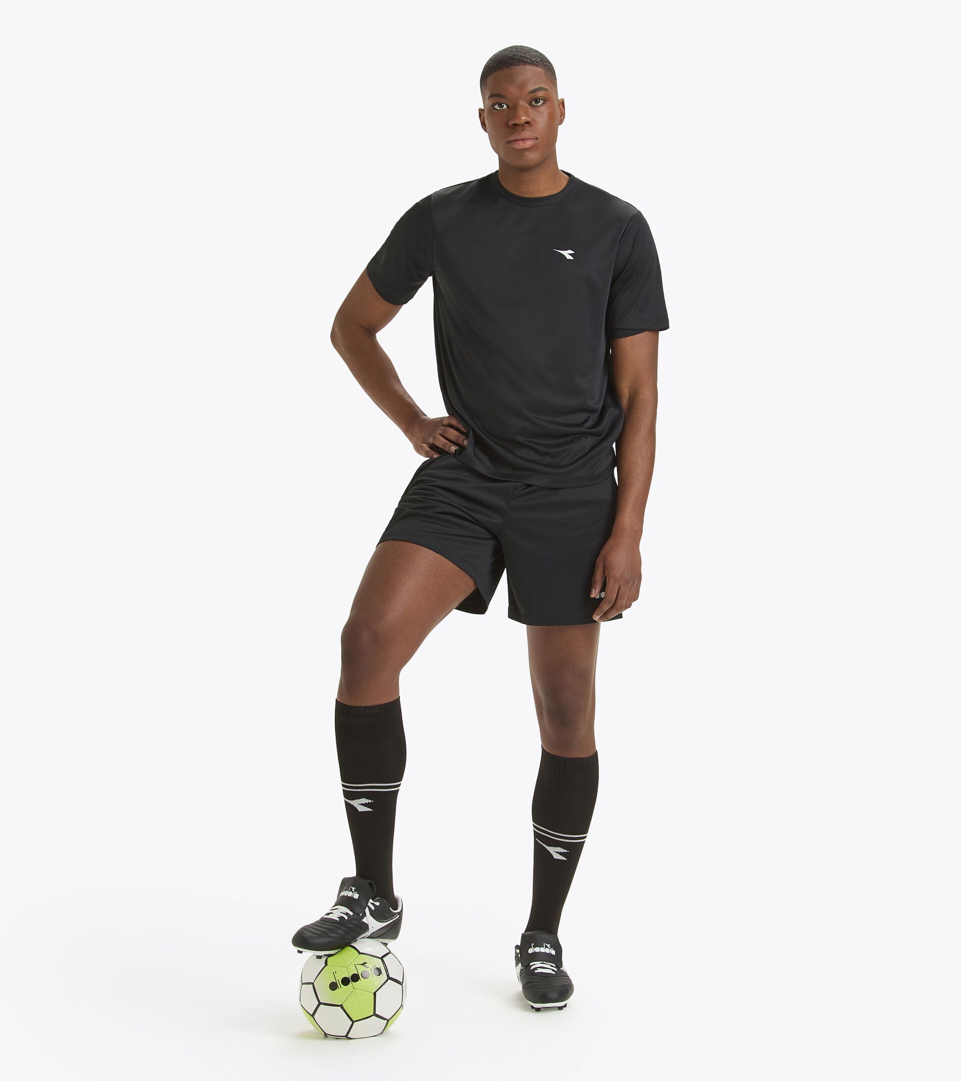 Pantalones cortos de fútbol para entrenar - Unisex TRAINING SHORT SCUDETTO NEGRO - Diadora